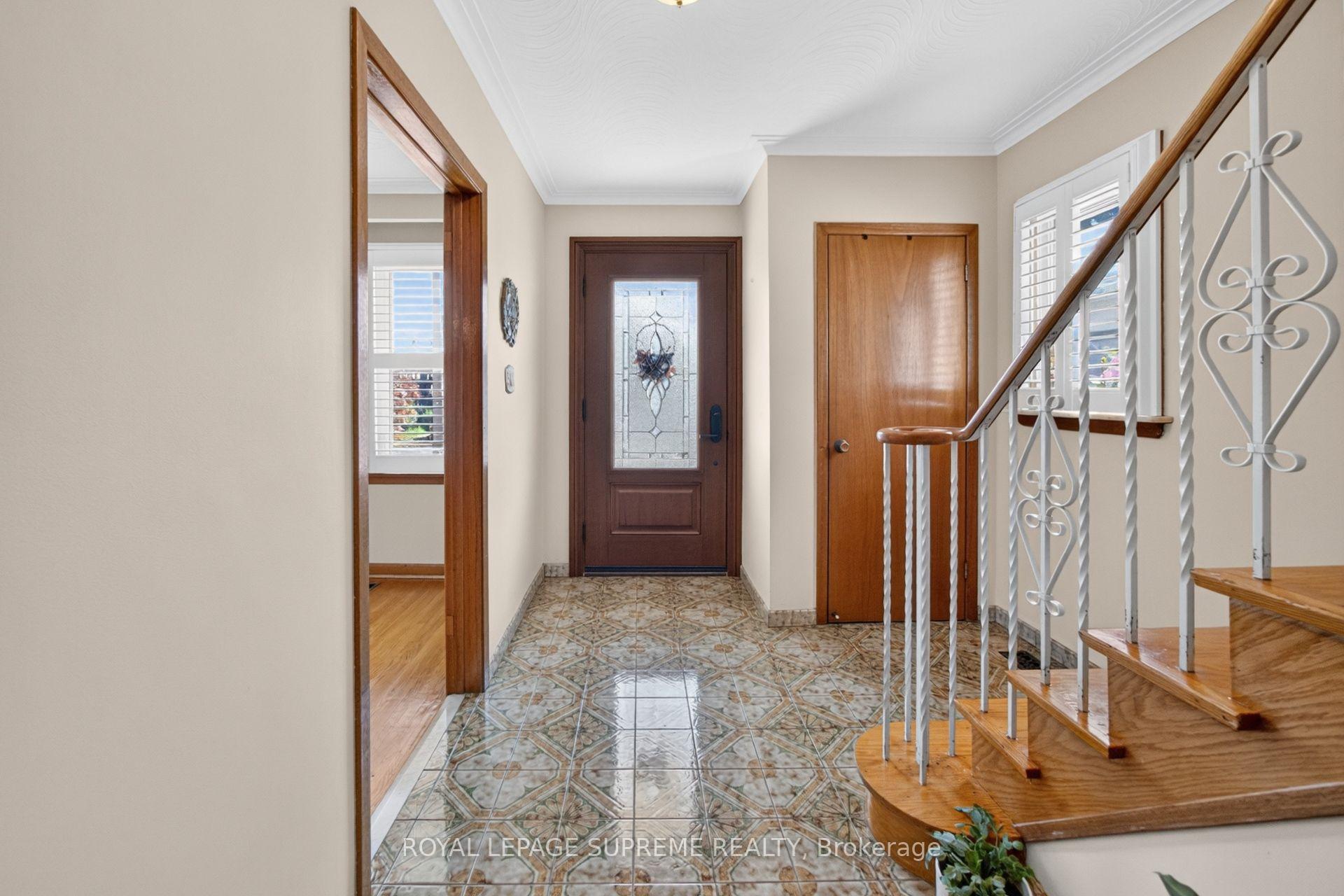 Photo 5 of 158 Aileen Avenue, Toronto, Keelesdale-Eglinton West — HOMEH