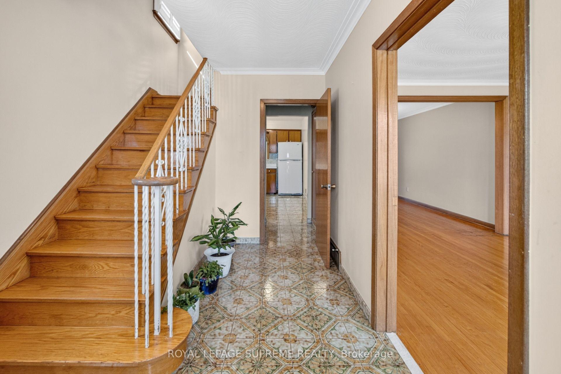 Photo 6 of 158 Aileen Avenue, Toronto, Keelesdale-Eglinton West — HOMEH