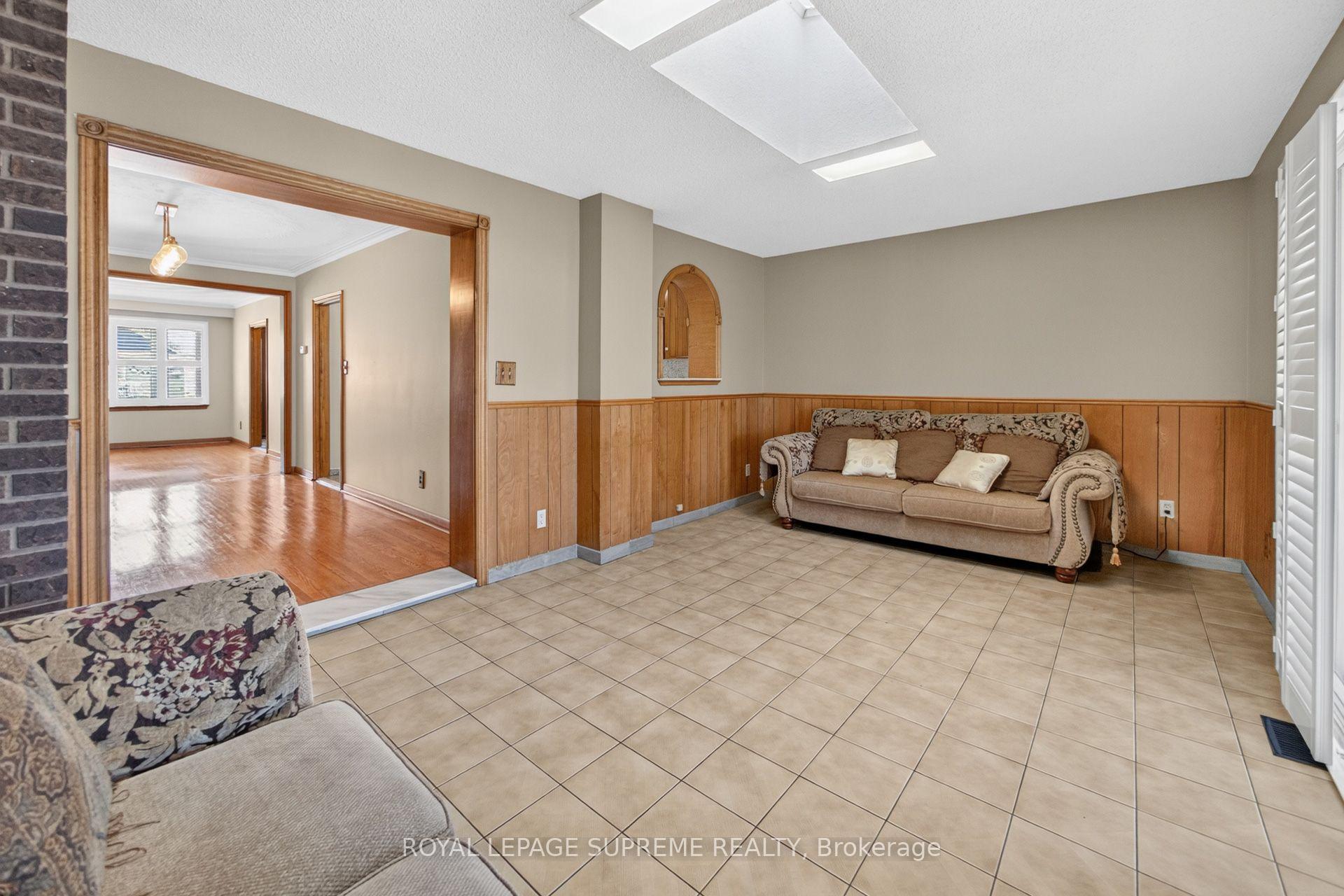 Photo 13 of 158 Aileen Avenue, Toronto, Keelesdale-Eglinton West — HOMEH