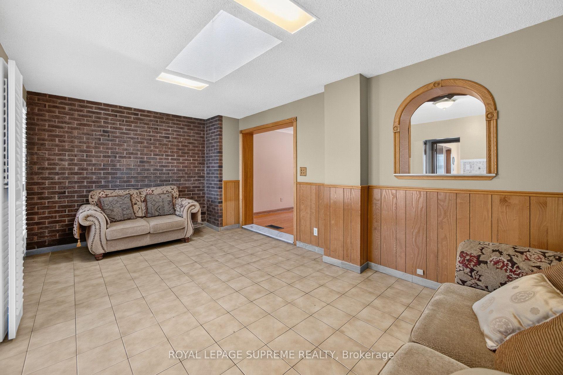 Photo 14 of 158 Aileen Avenue, Toronto, Keelesdale-Eglinton West — HOMEH