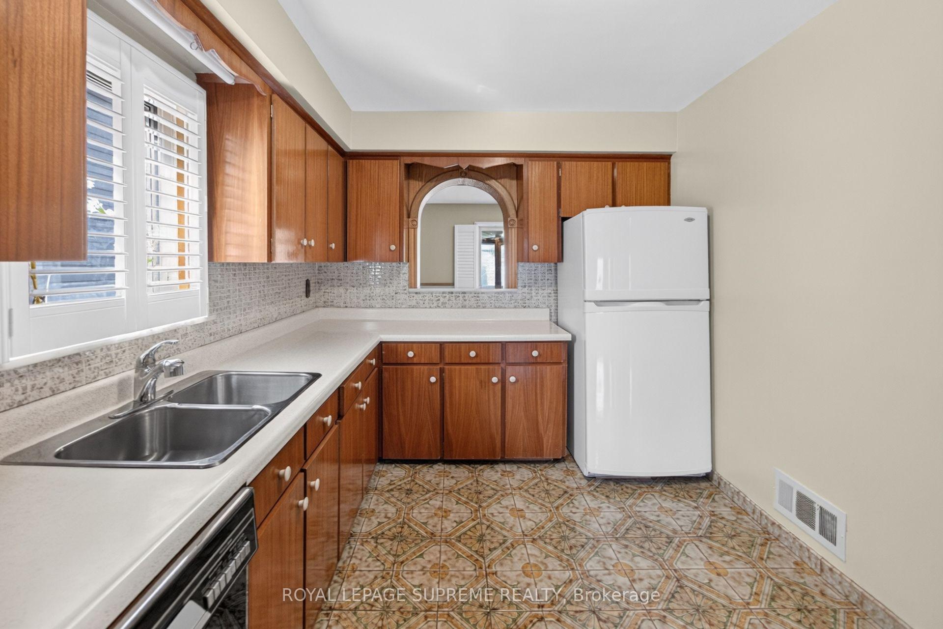 Photo 20 of 158 Aileen Avenue, Toronto, Keelesdale-Eglinton West — HOMEH