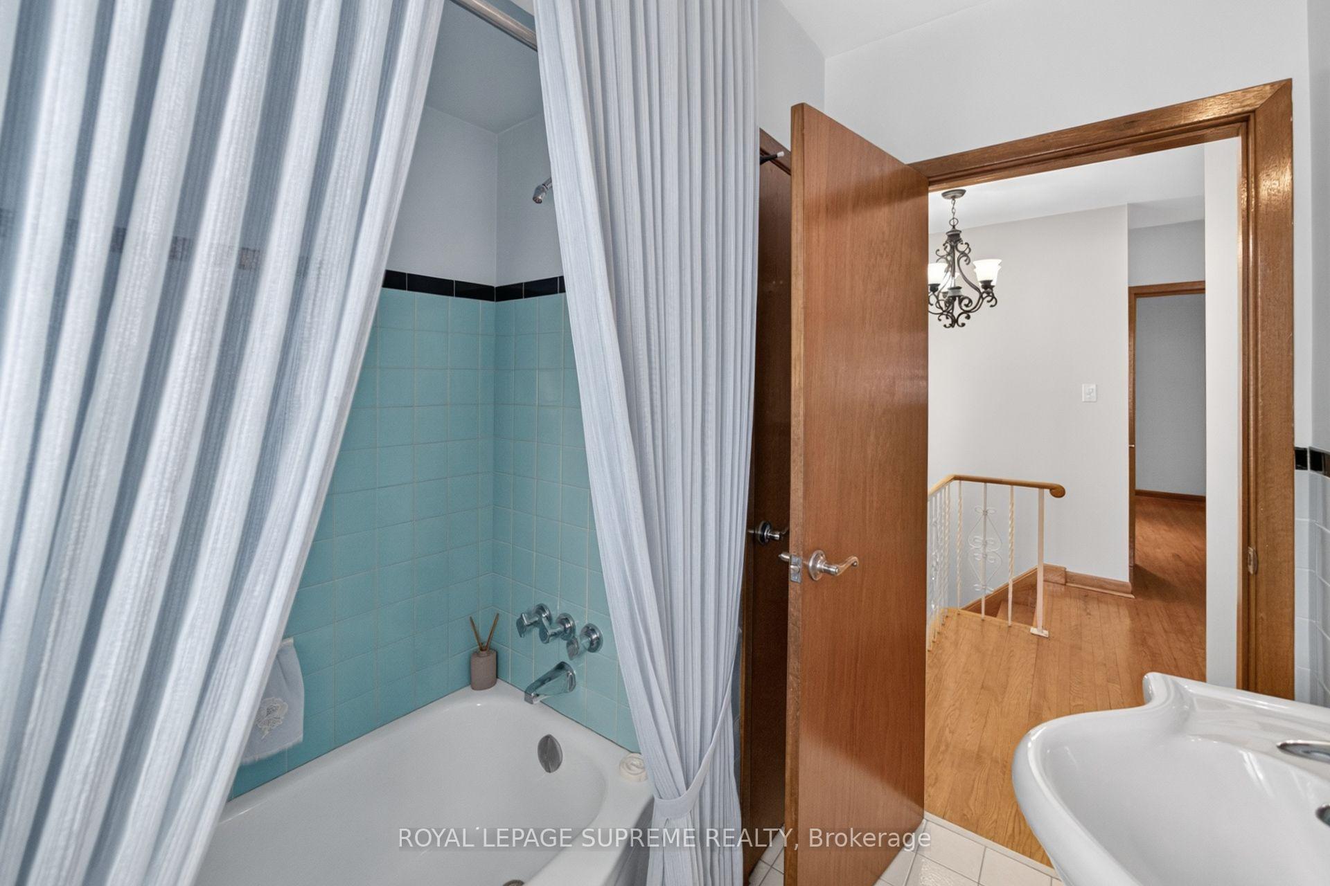 Photo 32 of 158 Aileen Avenue, Toronto, Keelesdale-Eglinton West — HOMEH