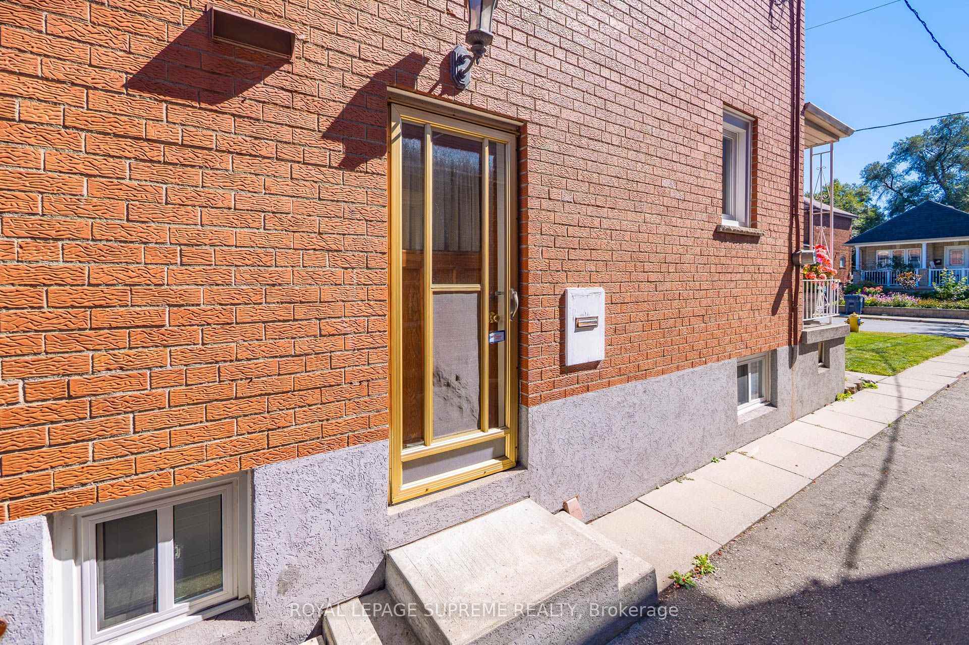 Photo 33 of 158 Aileen Avenue, Toronto, Keelesdale-Eglinton West — HOMEH