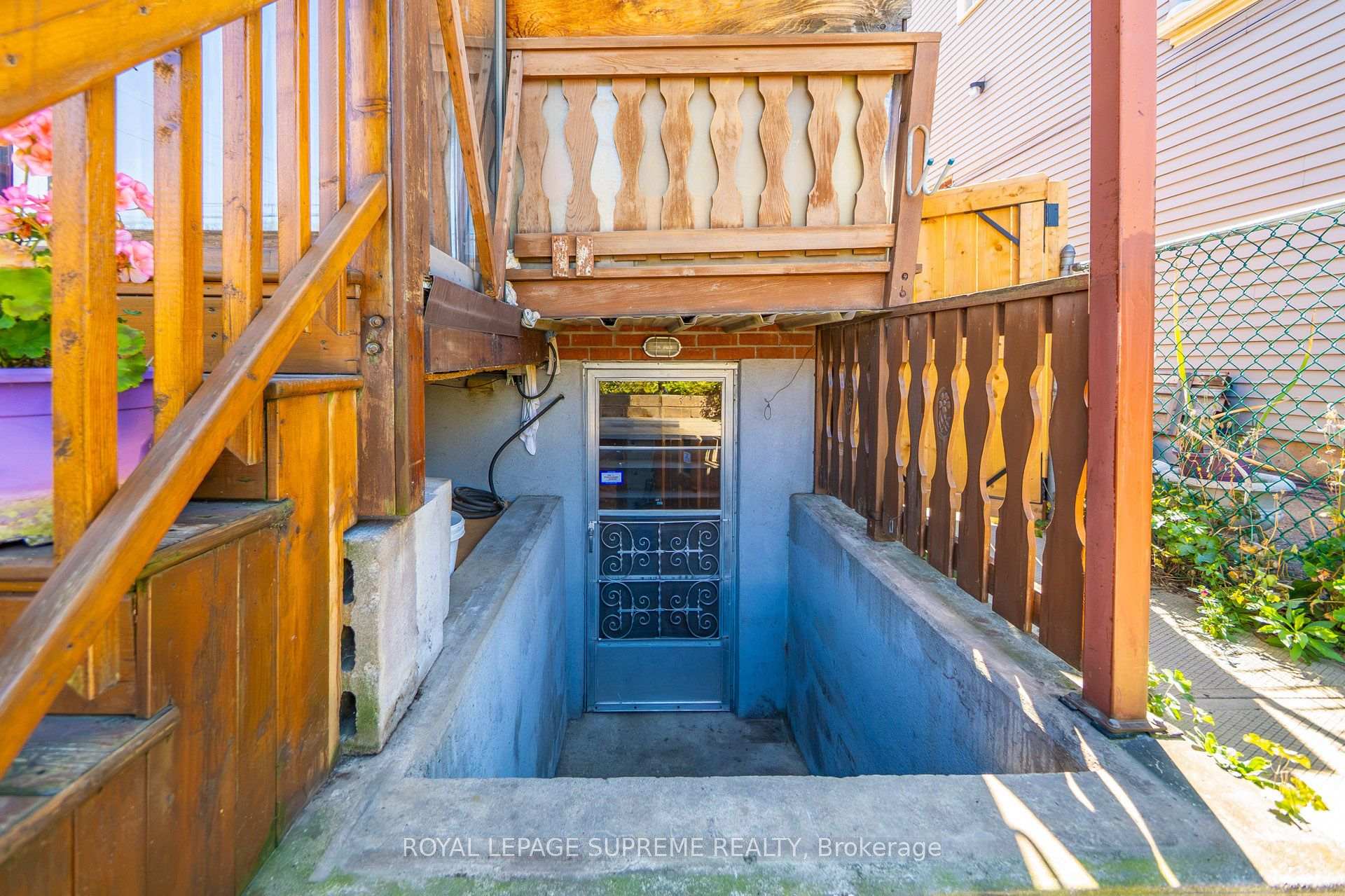 Photo 45 of 158 Aileen Avenue, Toronto, Keelesdale-Eglinton West — HOMEH