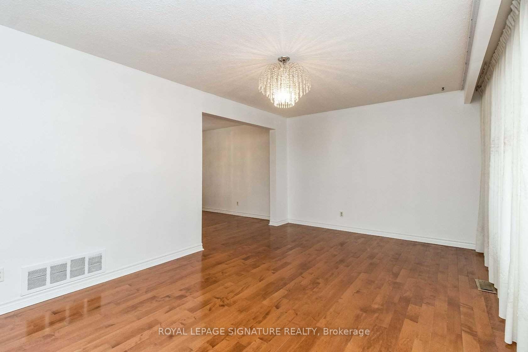 Photo 5 of Unit Upper, 19 Starlake Drive, Scarborough, Morningside — HOMEH