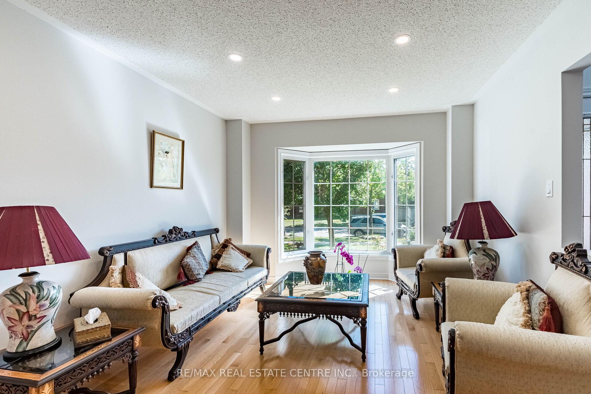Photo 6 of 5343 Russell View Road, Mississauga, Central Erin Mills — HOMEH