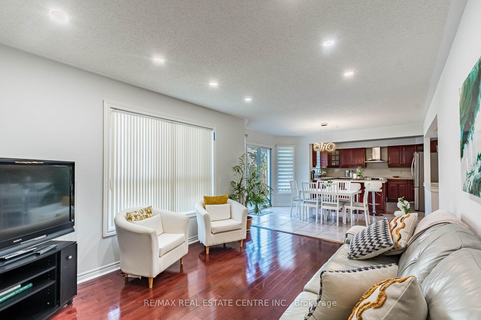 Photo 8 of 5343 Russell View Road, Mississauga, Central Erin Mills — HOMEH