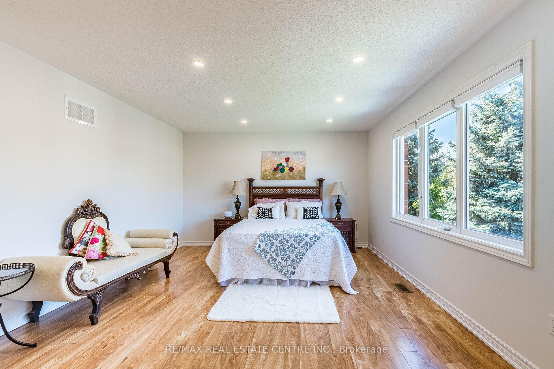 Photo 16 of 5343 Russell View Road, Mississauga, Central Erin Mills — HOMEH