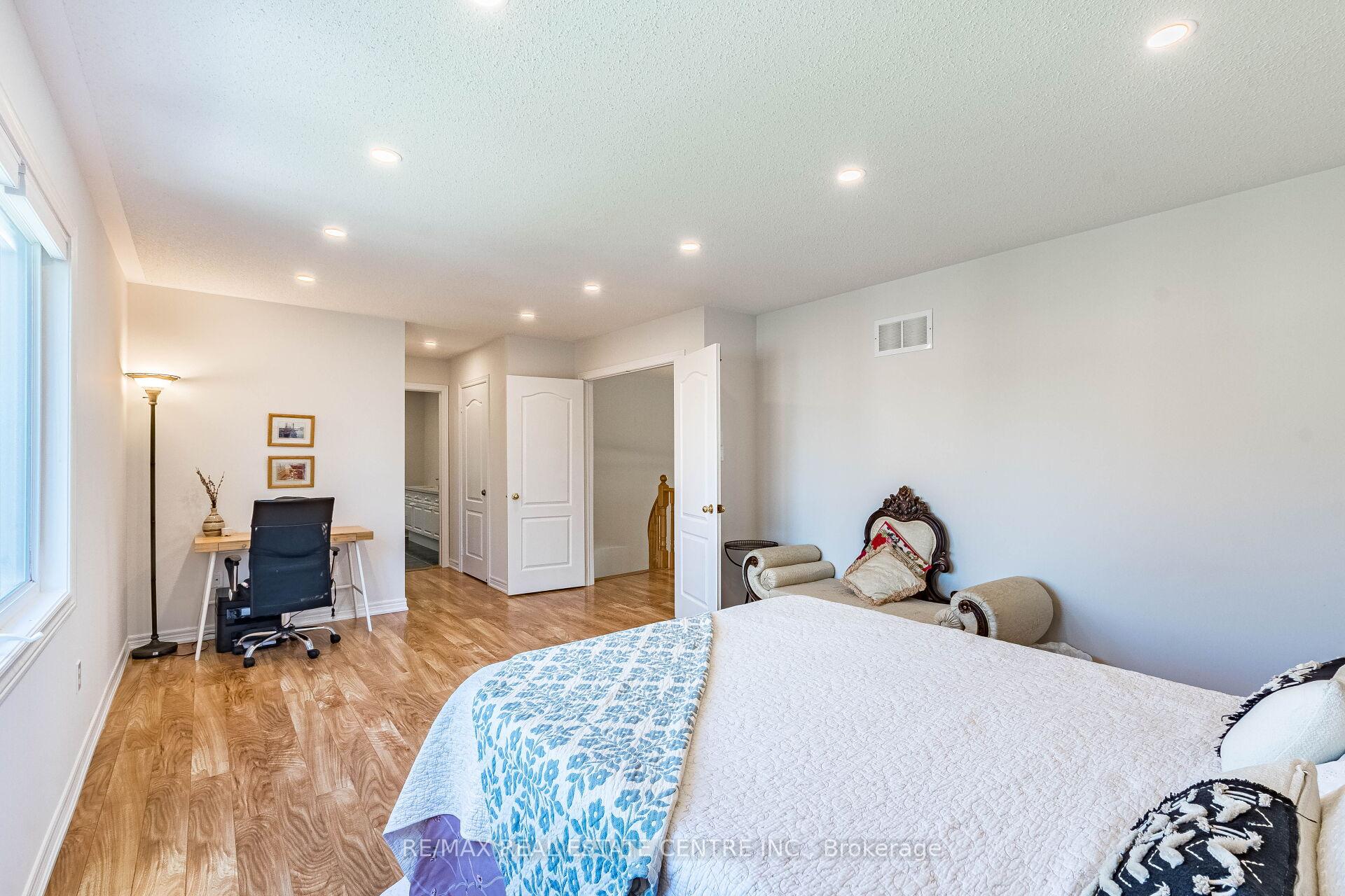 Photo 17 of 5343 Russell View Road, Mississauga, Central Erin Mills — HOMEH