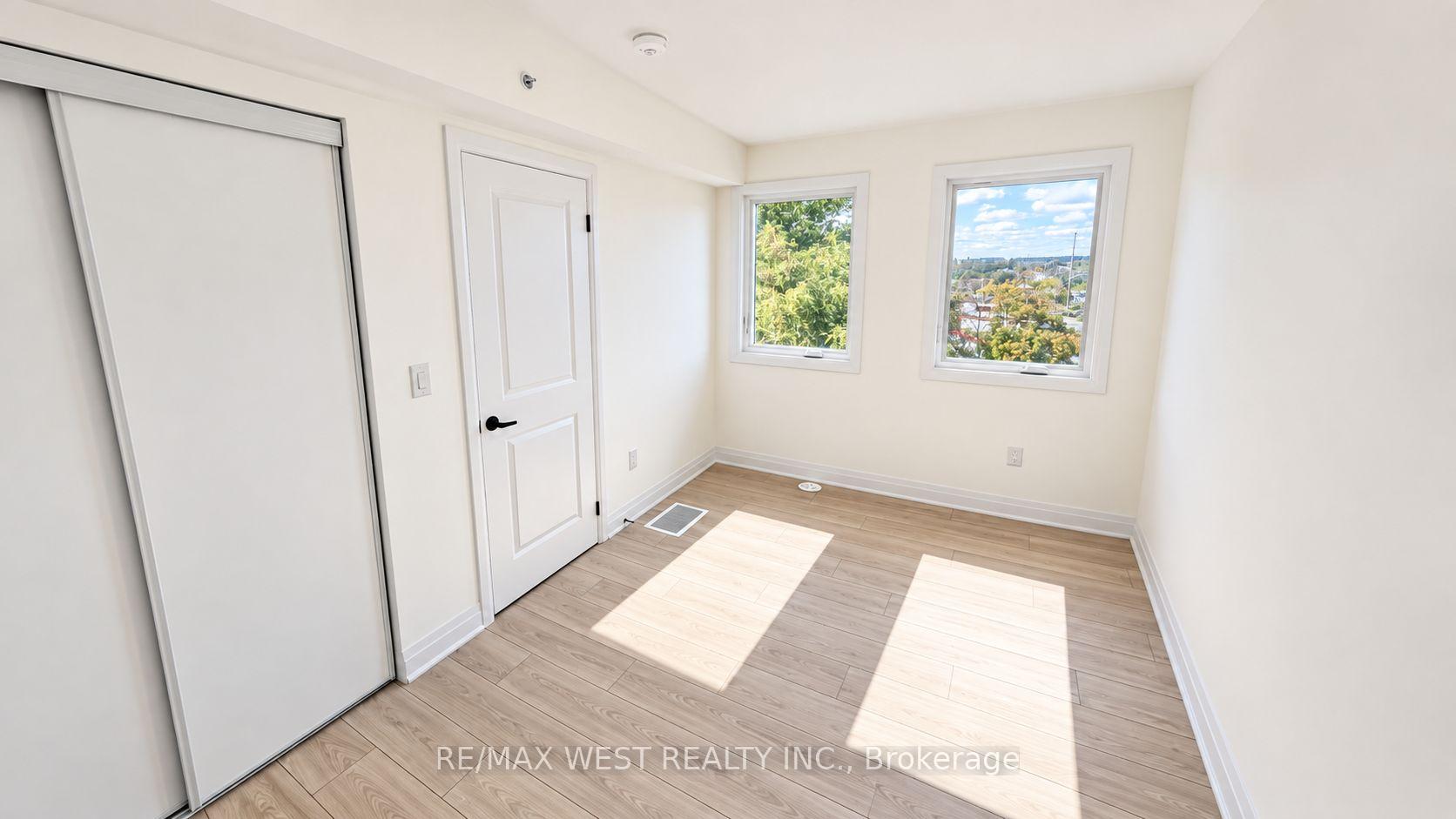 Photo 15 of Unit 7, 521 Big Bay Point Road, Barrie, Painswick South — HOMEH