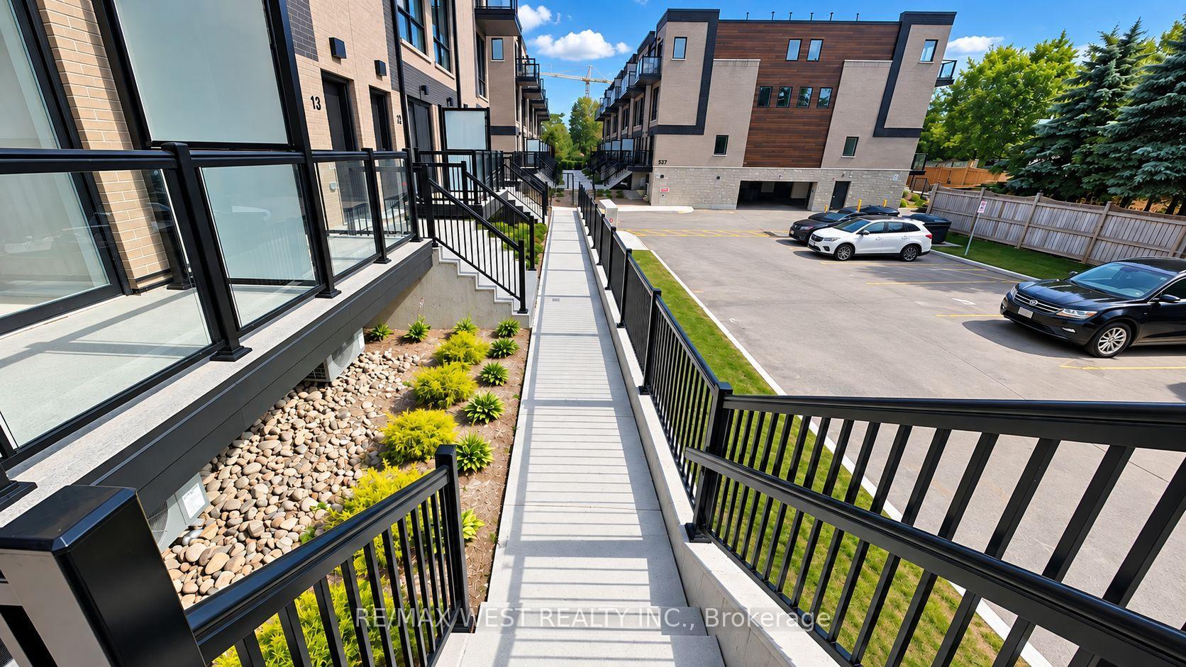 Photo 21 of Unit 7, 521 Big Bay Point Road, Barrie, Painswick South — HOMEH