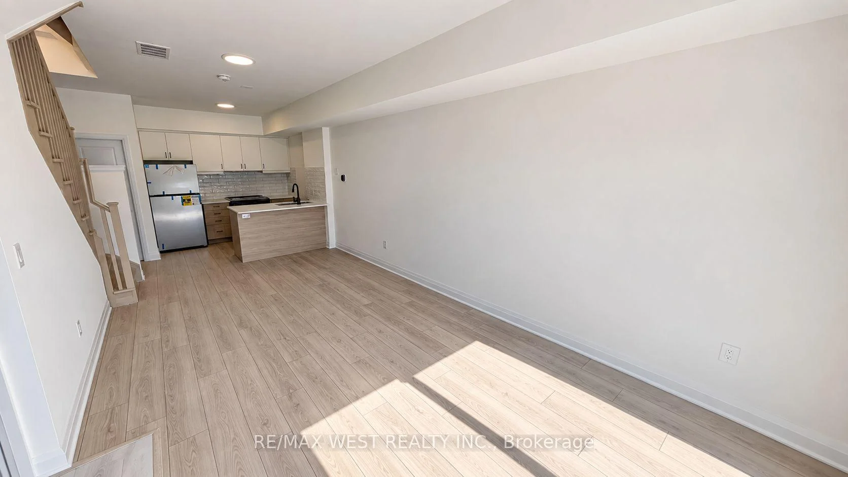 Photo 24 of Unit 7, 521 Big Bay Point Road, Barrie, Painswick South — HOMEH