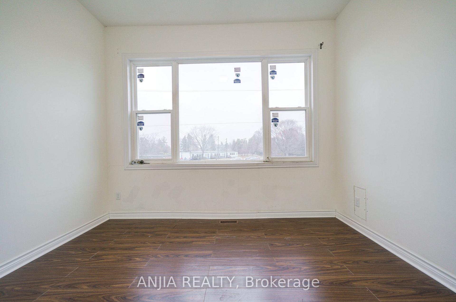 Photo 11 of 27 Jonquil Crescent, Markham, Bullock — HOMEH