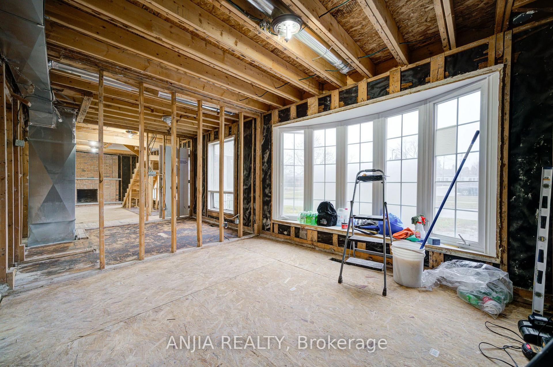 Photo 22 of 27 Jonquil Crescent, Markham, Bullock — HOMEH