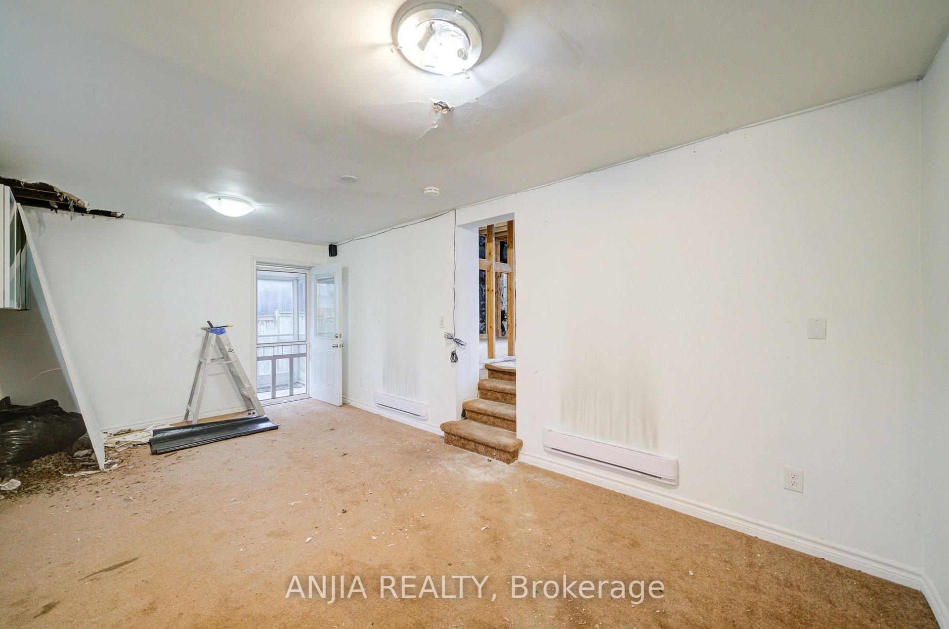 Photo 26 of 27 Jonquil Crescent, Markham, Bullock — HOMEH