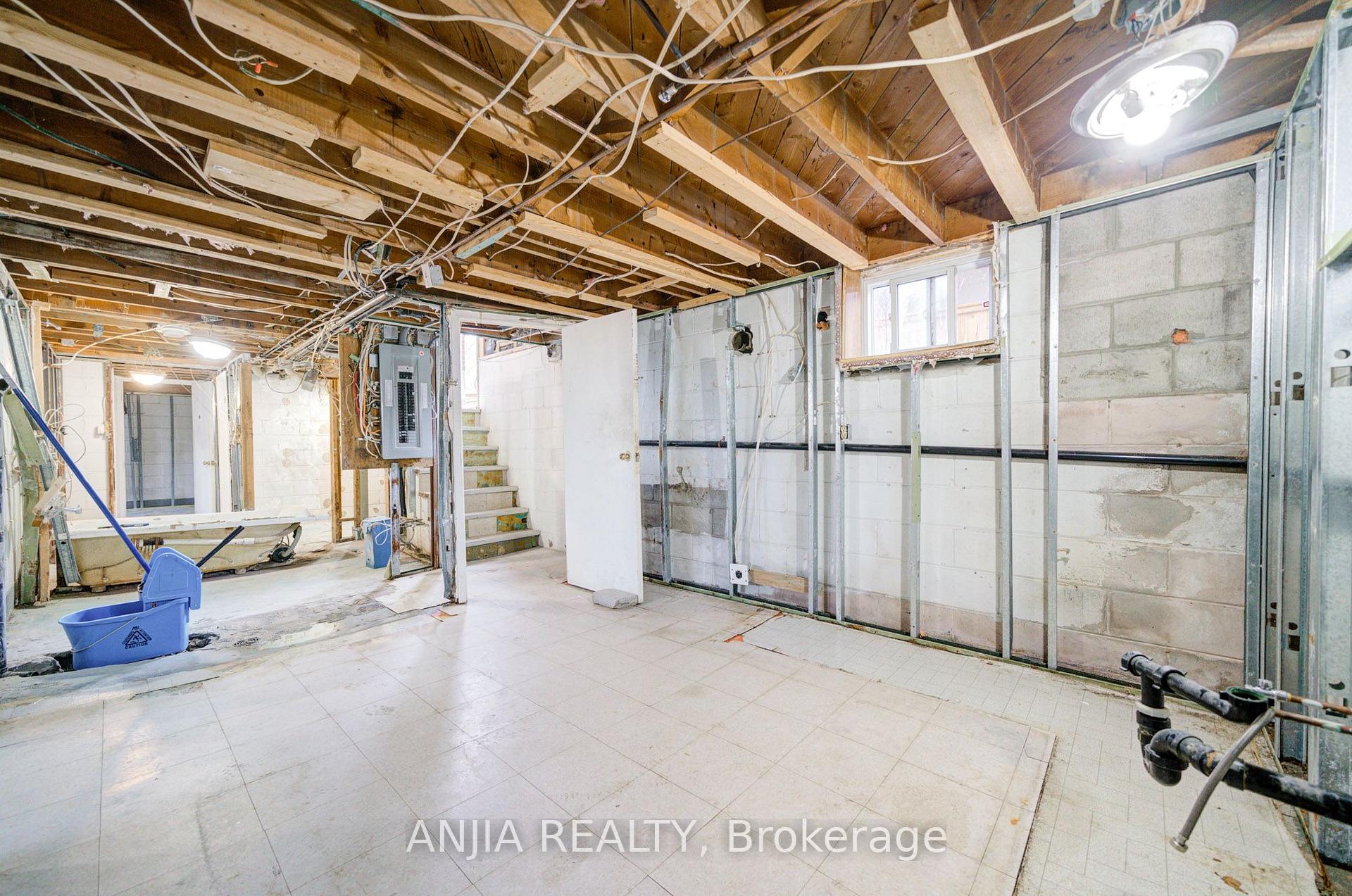 Photo 29 of 27 Jonquil Crescent, Markham, Bullock — HOMEH