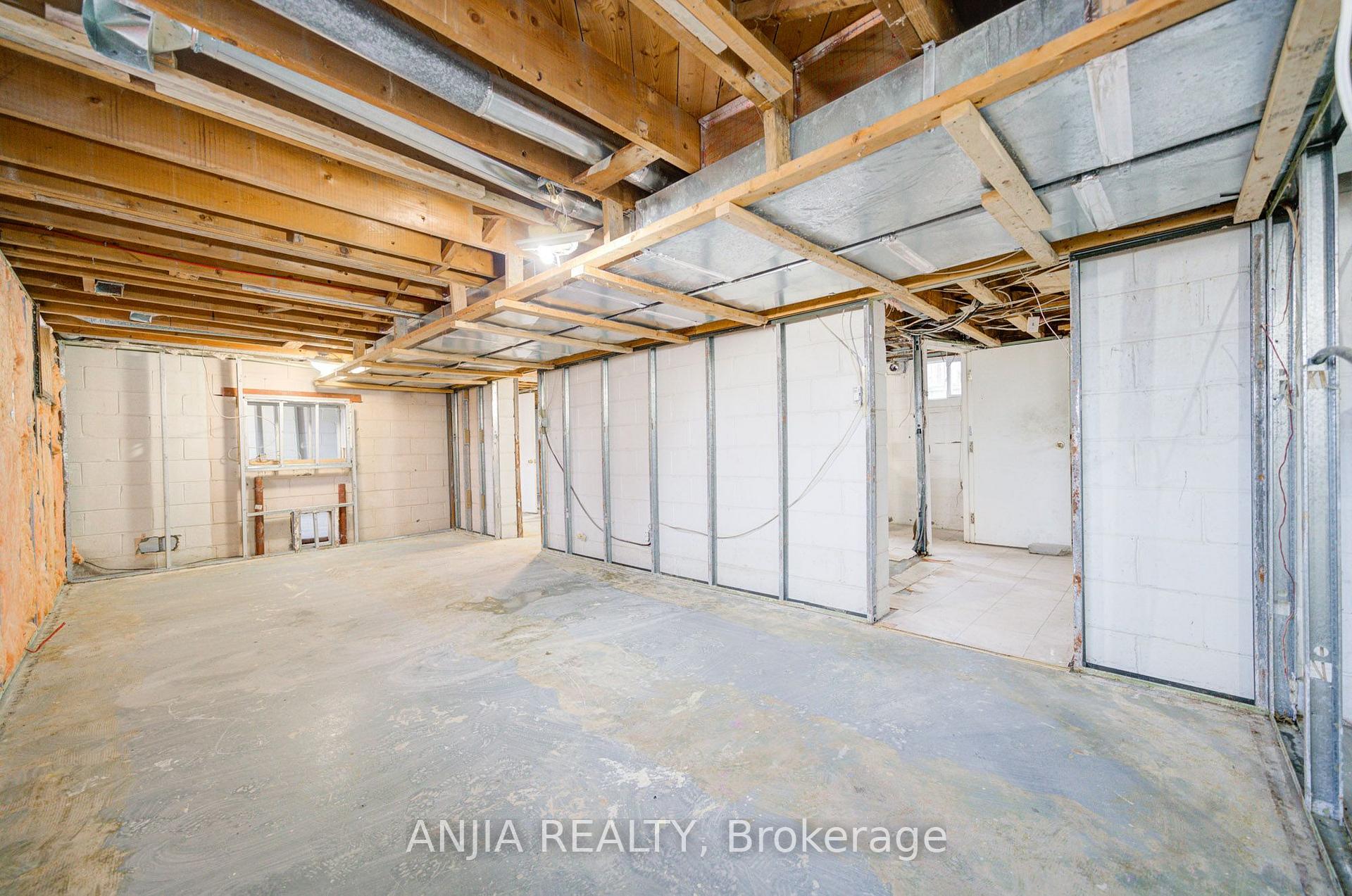 Photo 31 of 27 Jonquil Crescent, Markham, Bullock — HOMEH