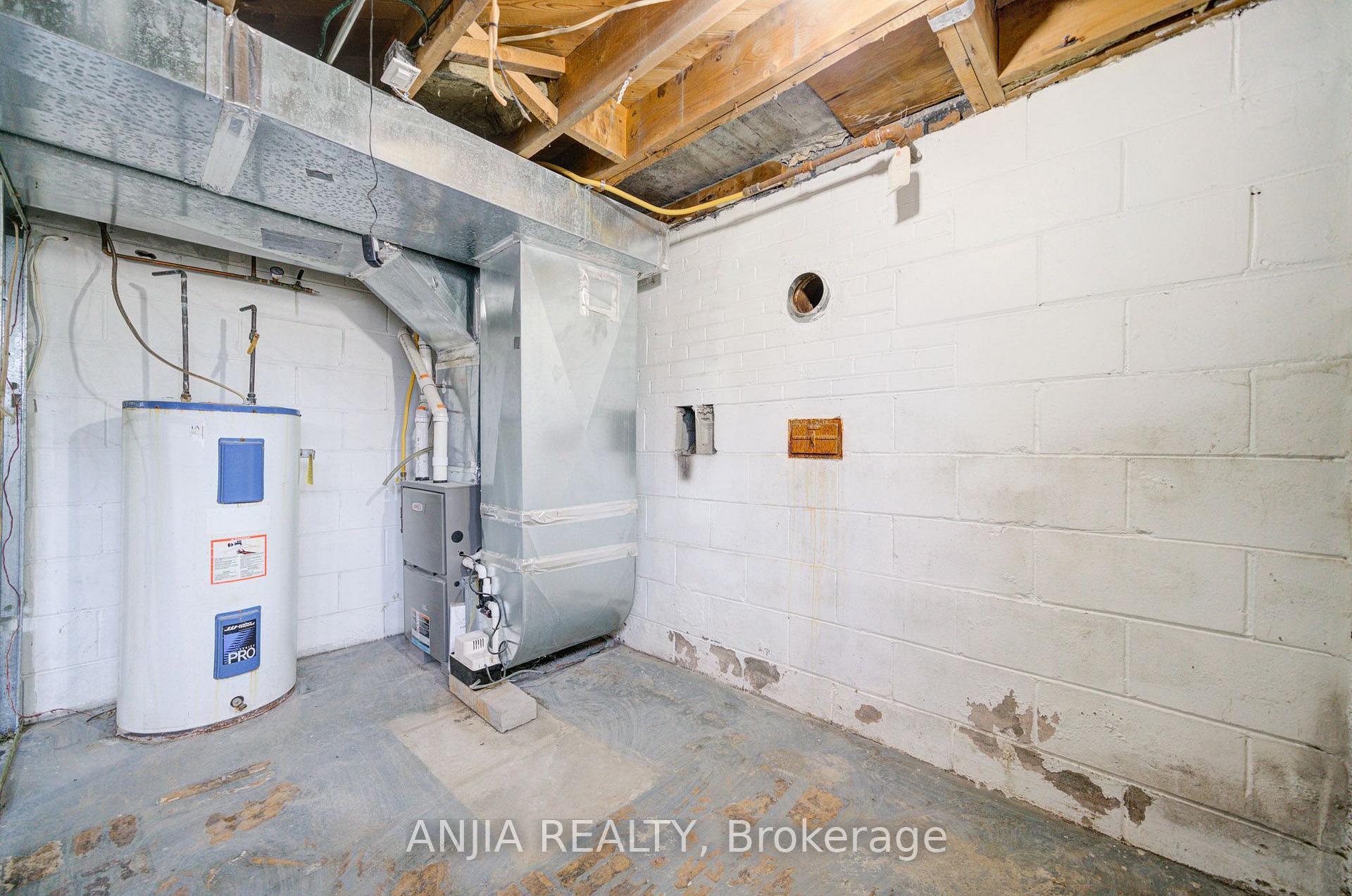 Photo 32 of 27 Jonquil Crescent, Markham, Bullock — HOMEH