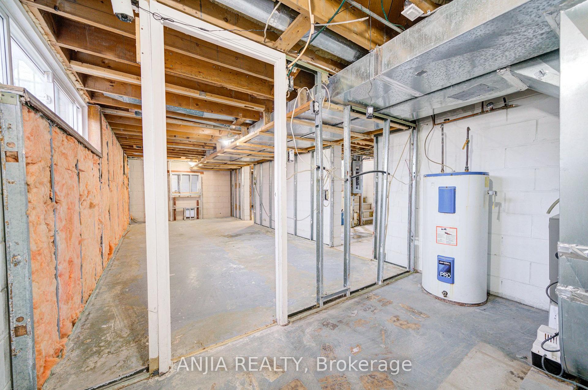 Photo 33 of 27 Jonquil Crescent, Markham, Bullock — HOMEH