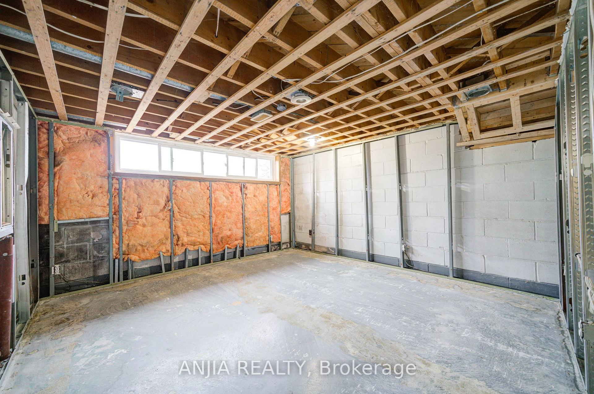 Photo 34 of 27 Jonquil Crescent, Markham, Bullock — HOMEH