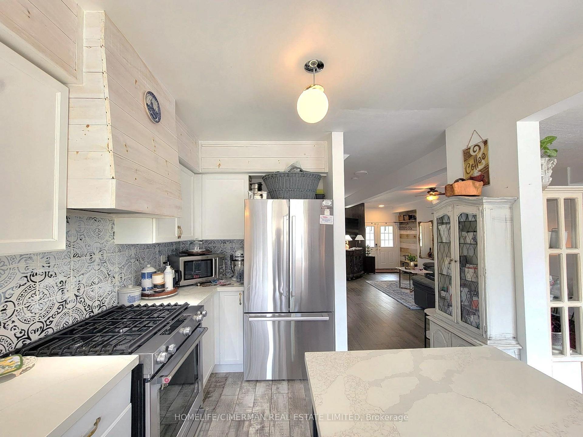 Photo 8 of 256 Mcbride Crescent, Newmarket, Summerhill Estates — HOMEH