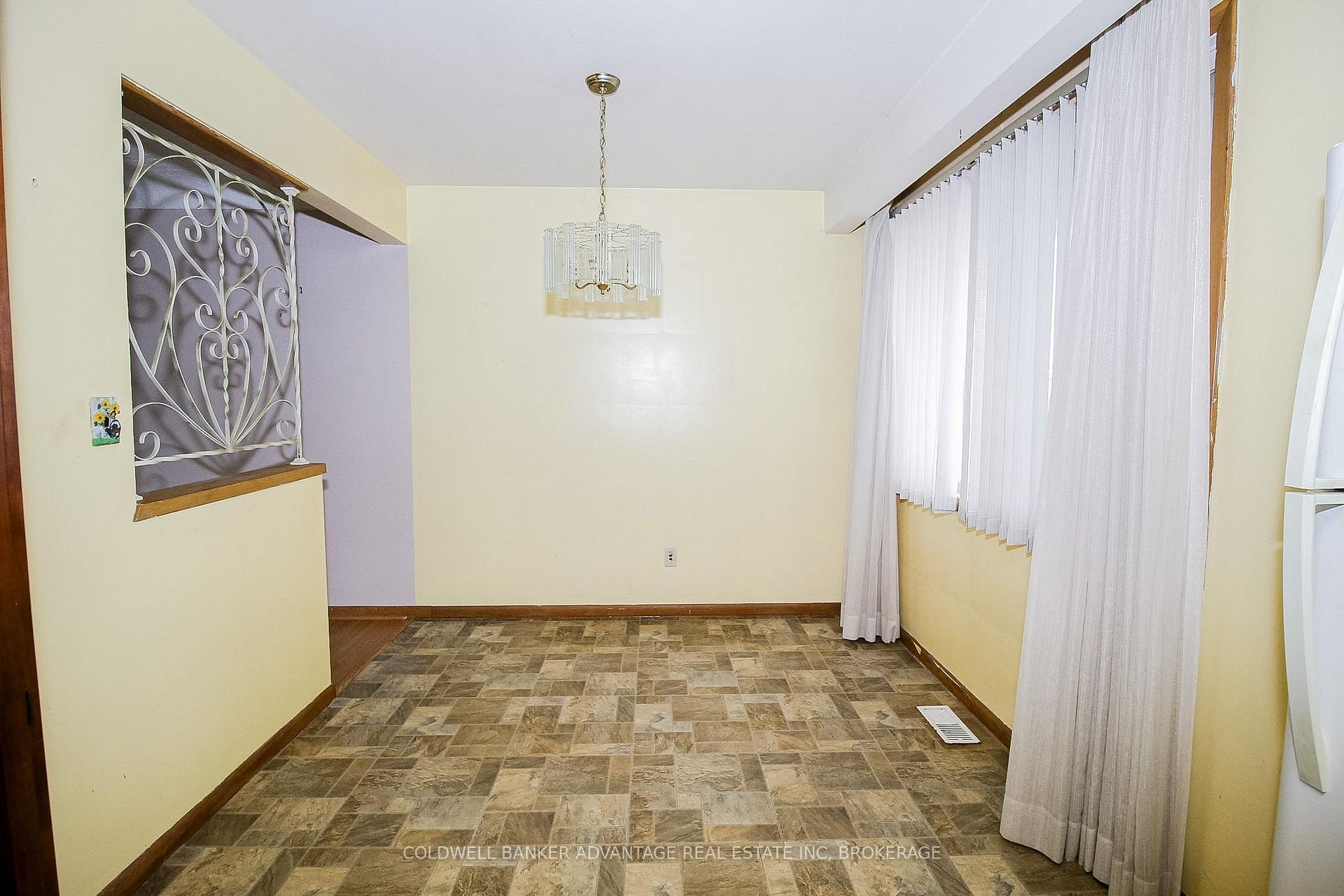 Photo 13 of 27 Hughes Avenue, Welland, Lincoln/Crowland — HOMEH
