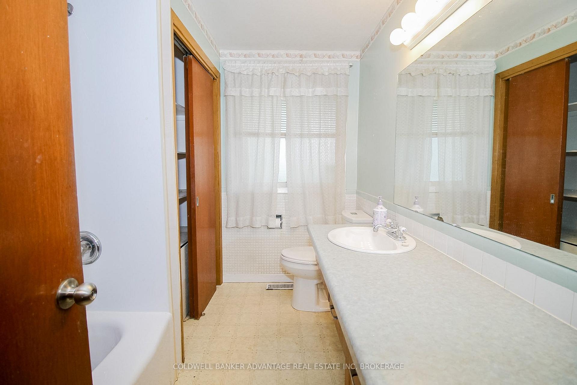 Photo 17 of 27 Hughes Avenue, Welland, Lincoln/Crowland — HOMEH