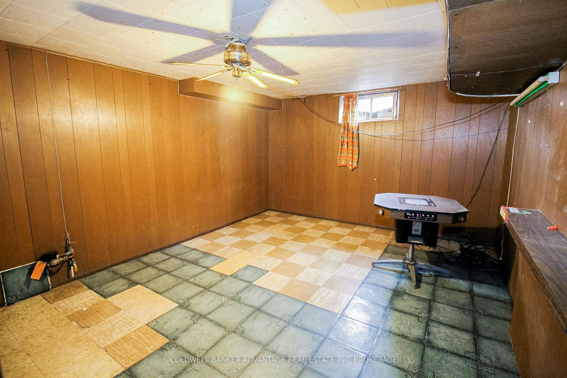 Photo 23 of 27 Hughes Avenue, Welland, Lincoln/Crowland — HOMEH