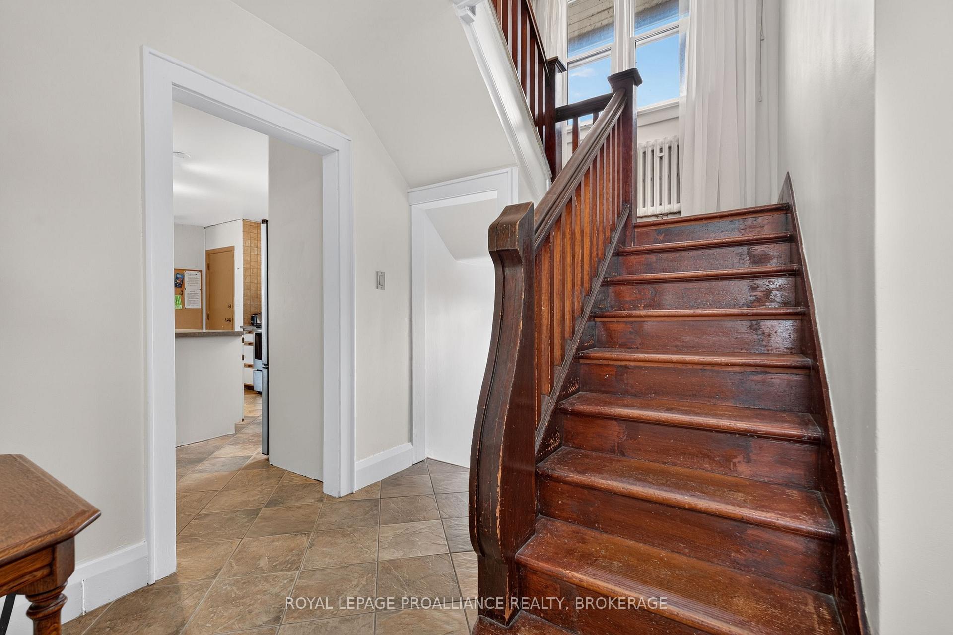 Photo 7 of 130 Macdonnell Street, Kingston, Central City East — HOMEH