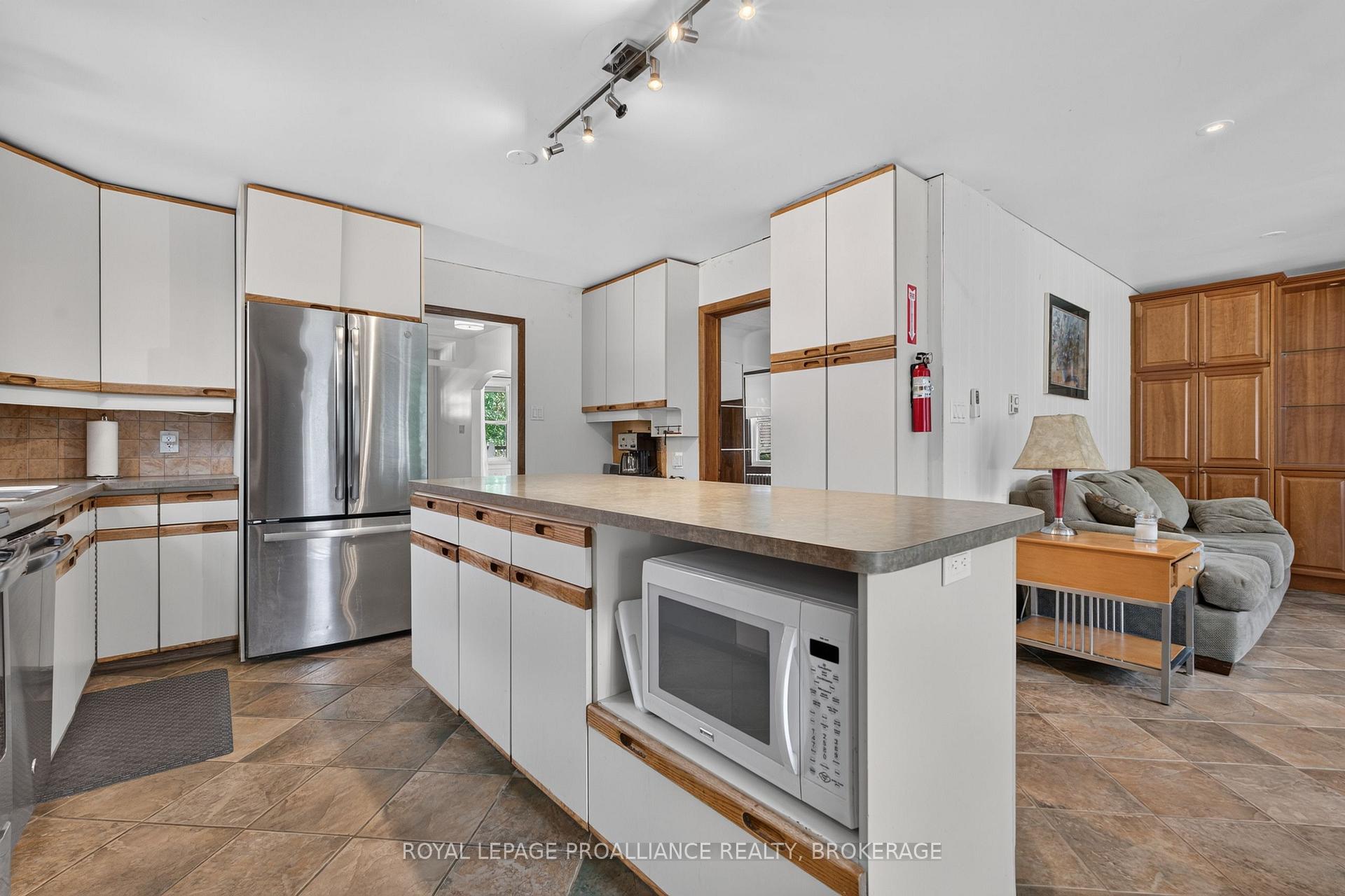 Photo 14 of 130 Macdonnell Street, Kingston, Central City East — HOMEH