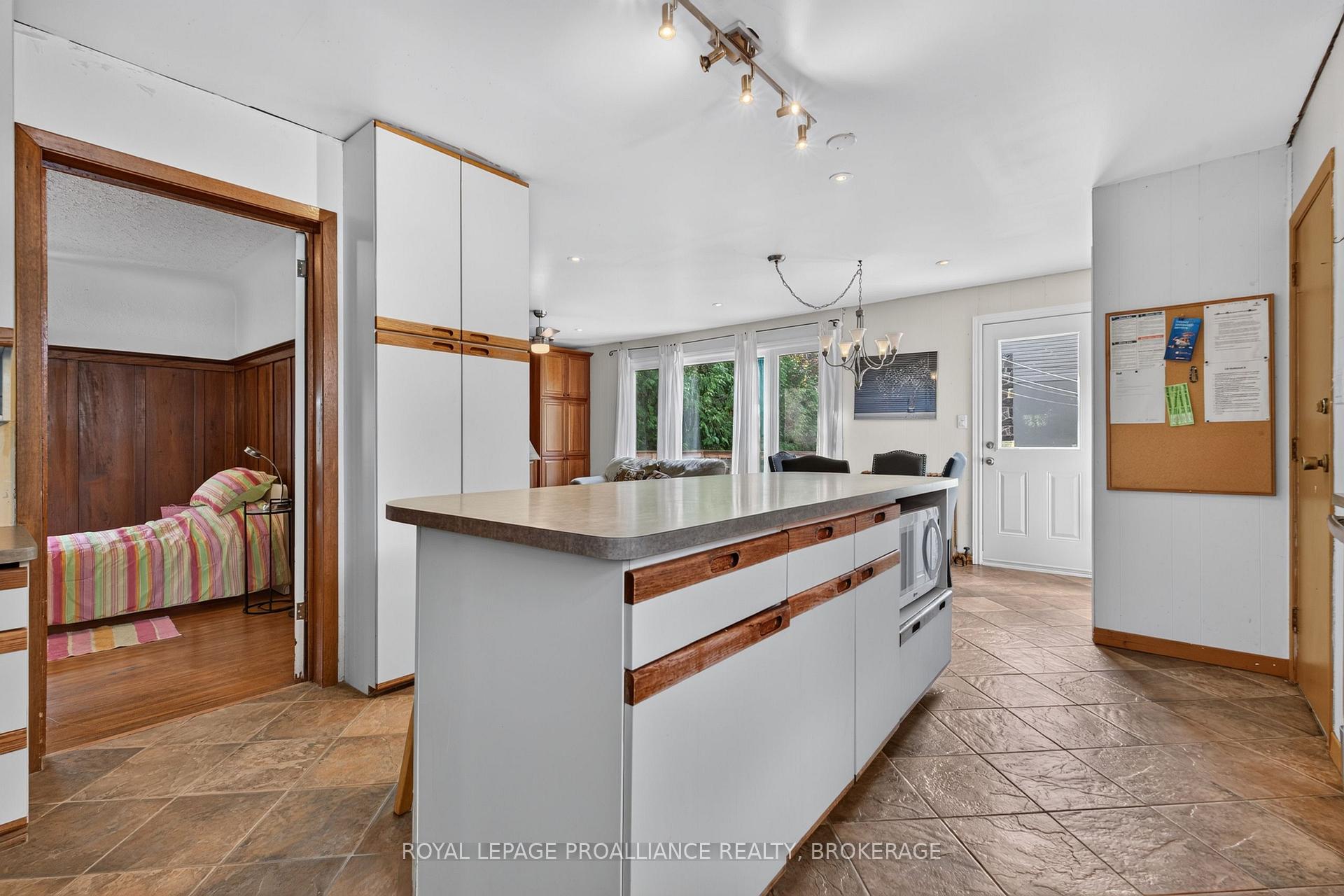 Photo 15 of 130 Macdonnell Street, Kingston, Central City East — HOMEH