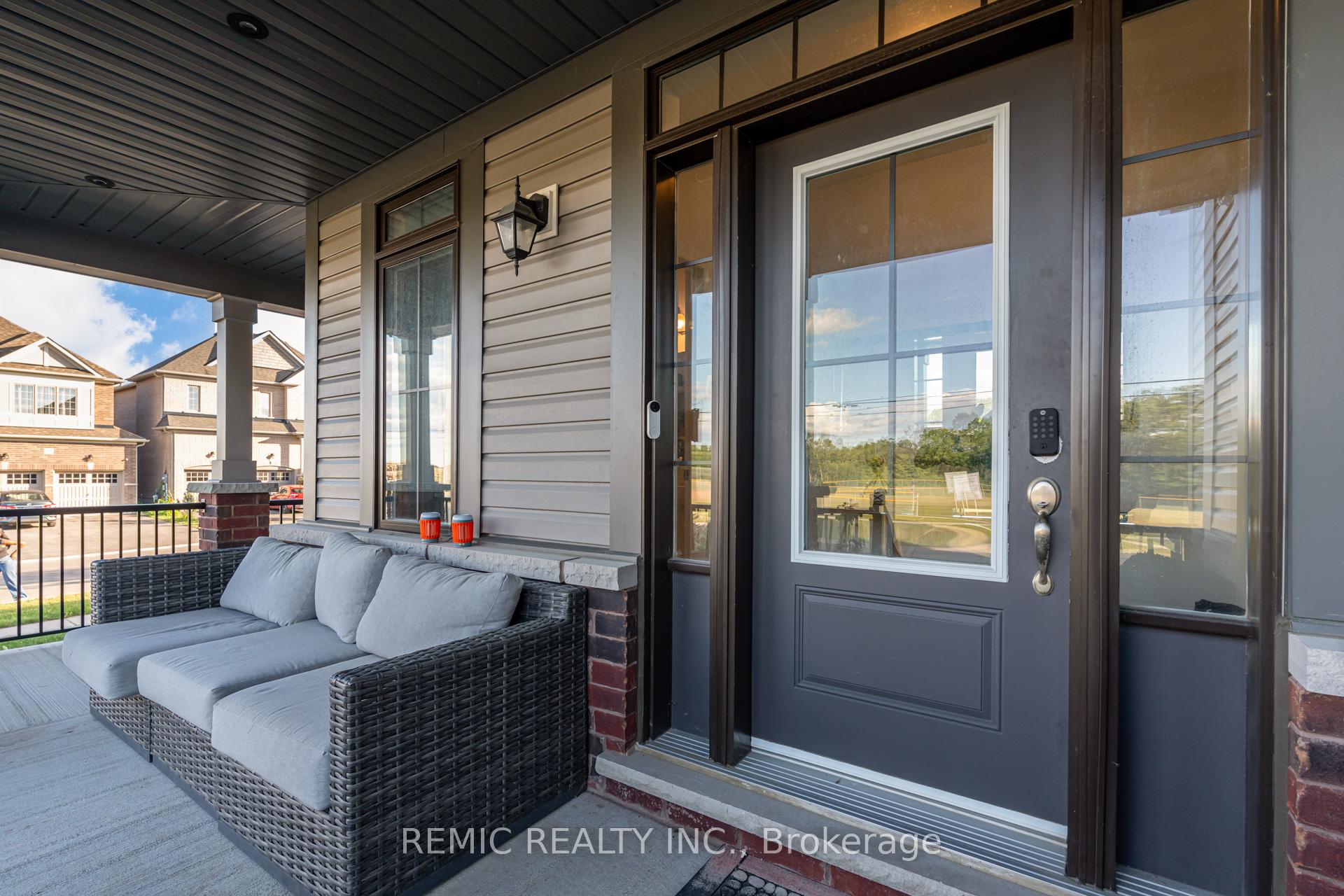 Photo 4 of 234 William Fair Drive, Clarington, Bowmanville — HOMEH