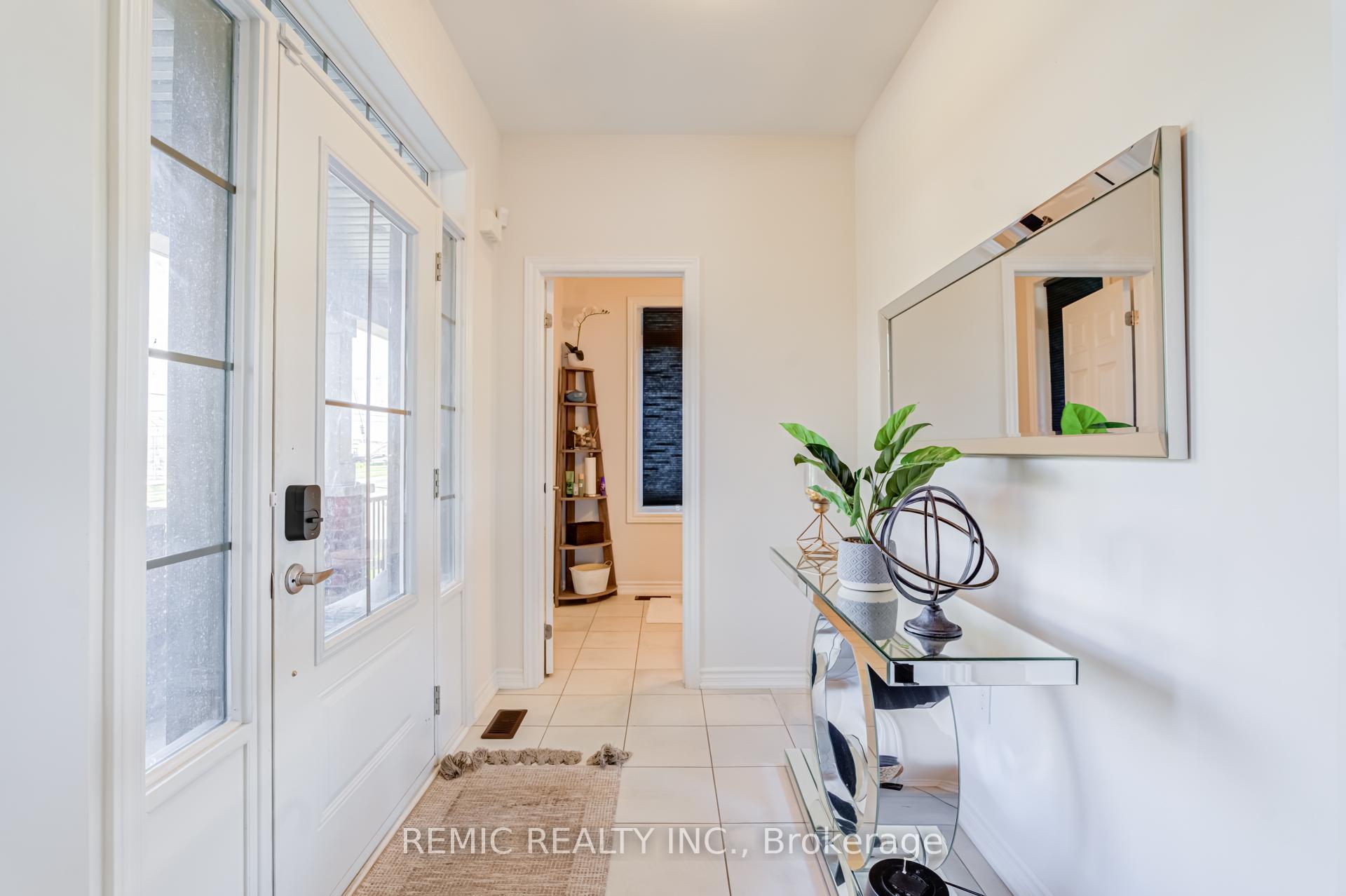 Photo 5 of 234 William Fair Drive, Clarington, Bowmanville — HOMEH