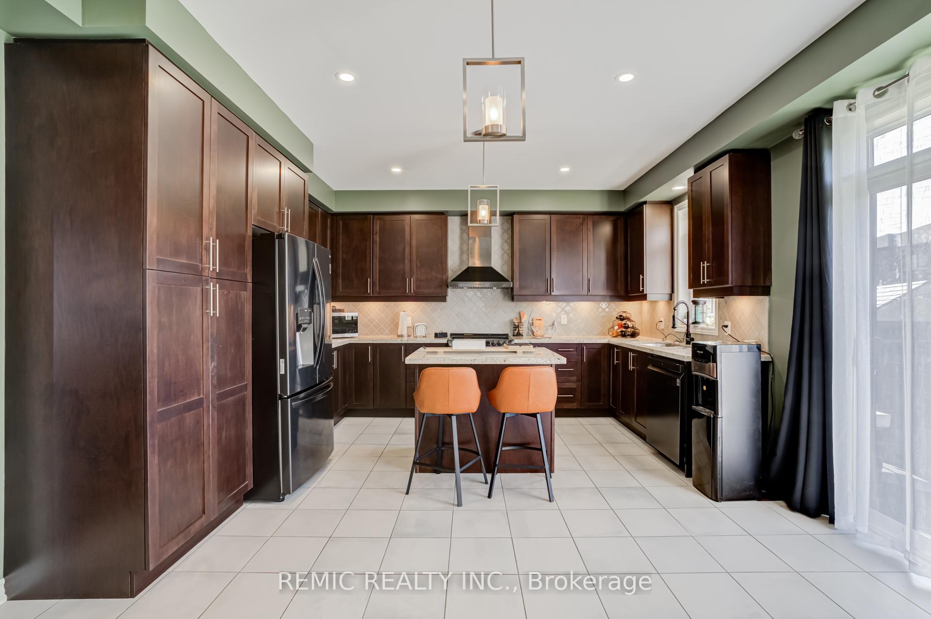 Photo 12 of 234 William Fair Drive, Clarington, Bowmanville — HOMEH
