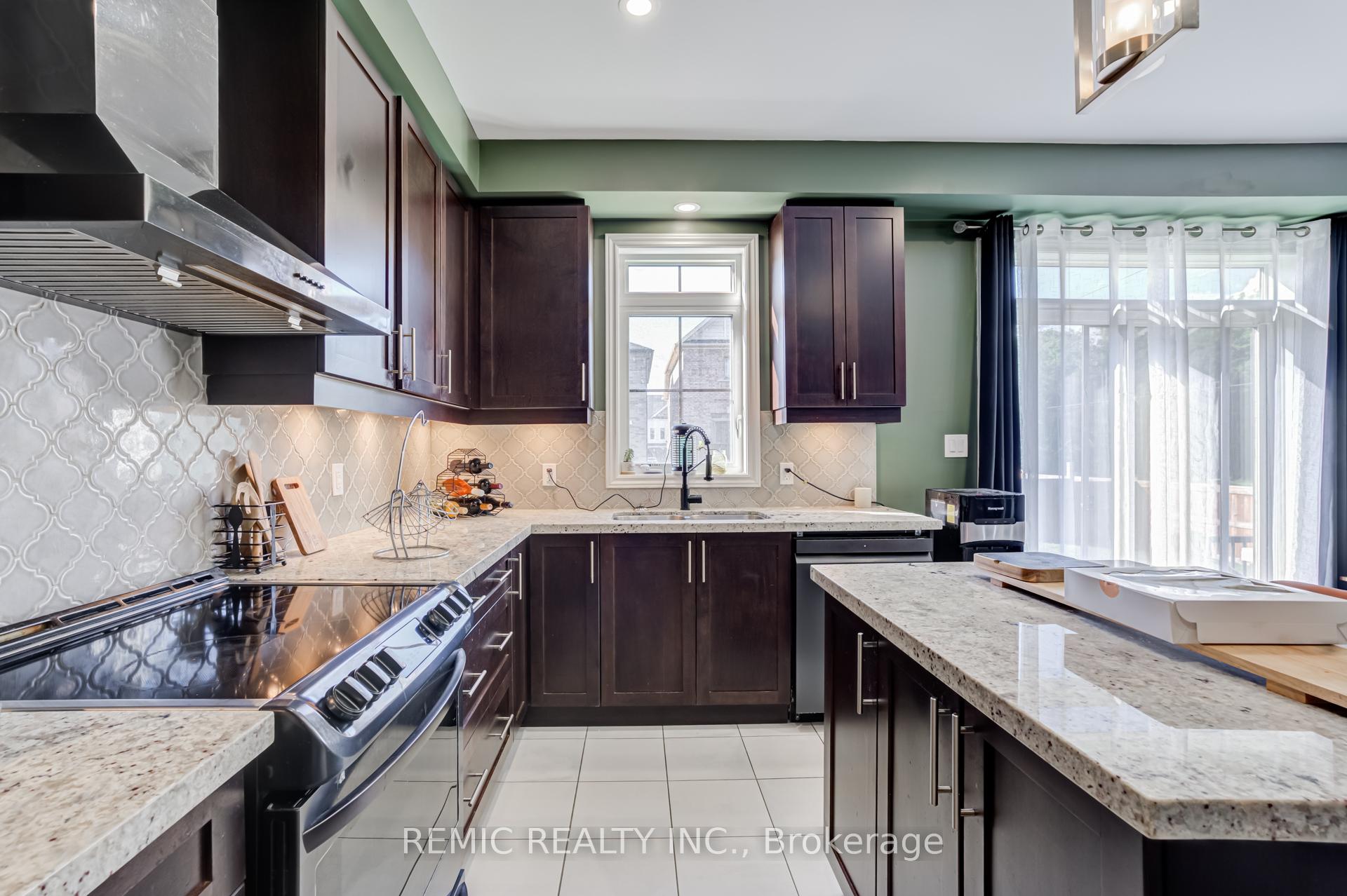Photo 13 of 234 William Fair Drive, Clarington, Bowmanville — HOMEH