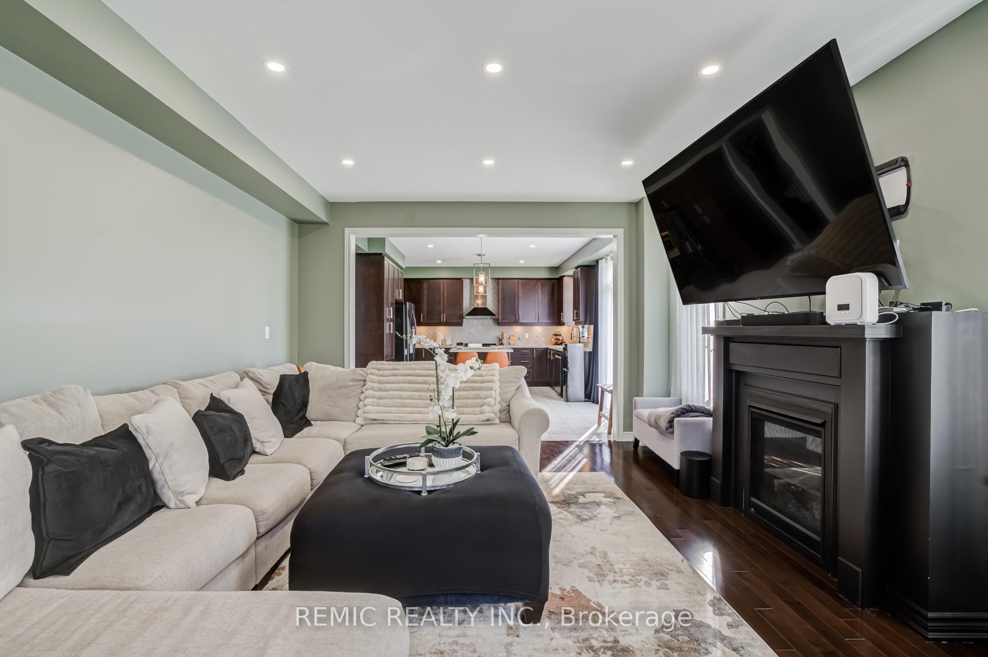 Photo 15 of 234 William Fair Drive, Clarington, Bowmanville — HOMEH