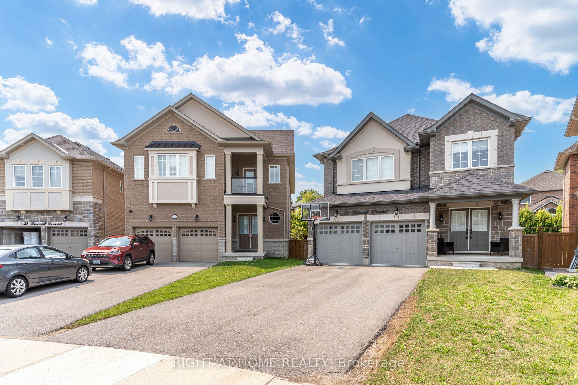 Photo 3 of 51 Rosewell Crescent, Halton Hills, Georgetown — HOMEH