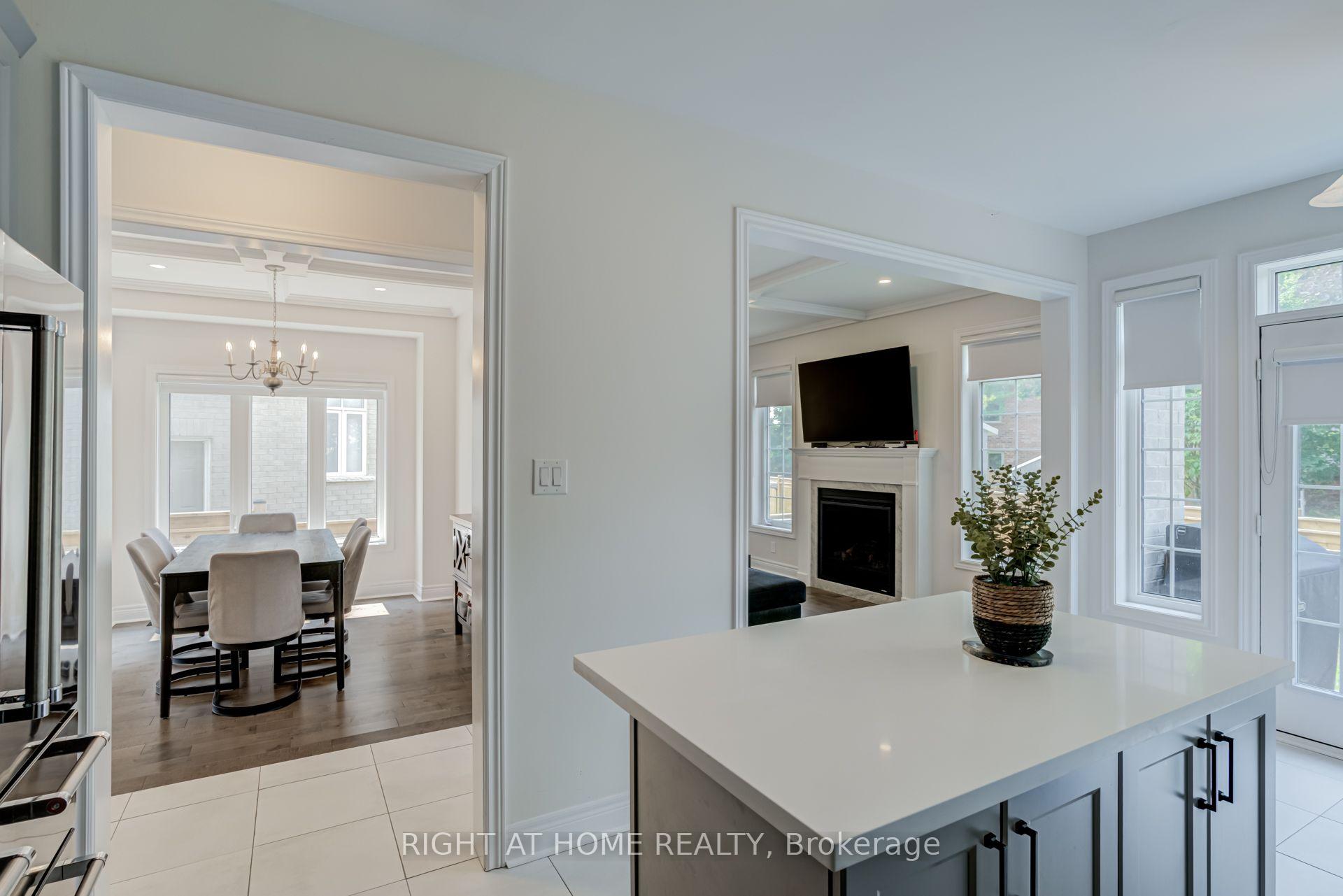 Photo 11 of 51 Rosewell Crescent, Halton Hills, Georgetown — HOMEH