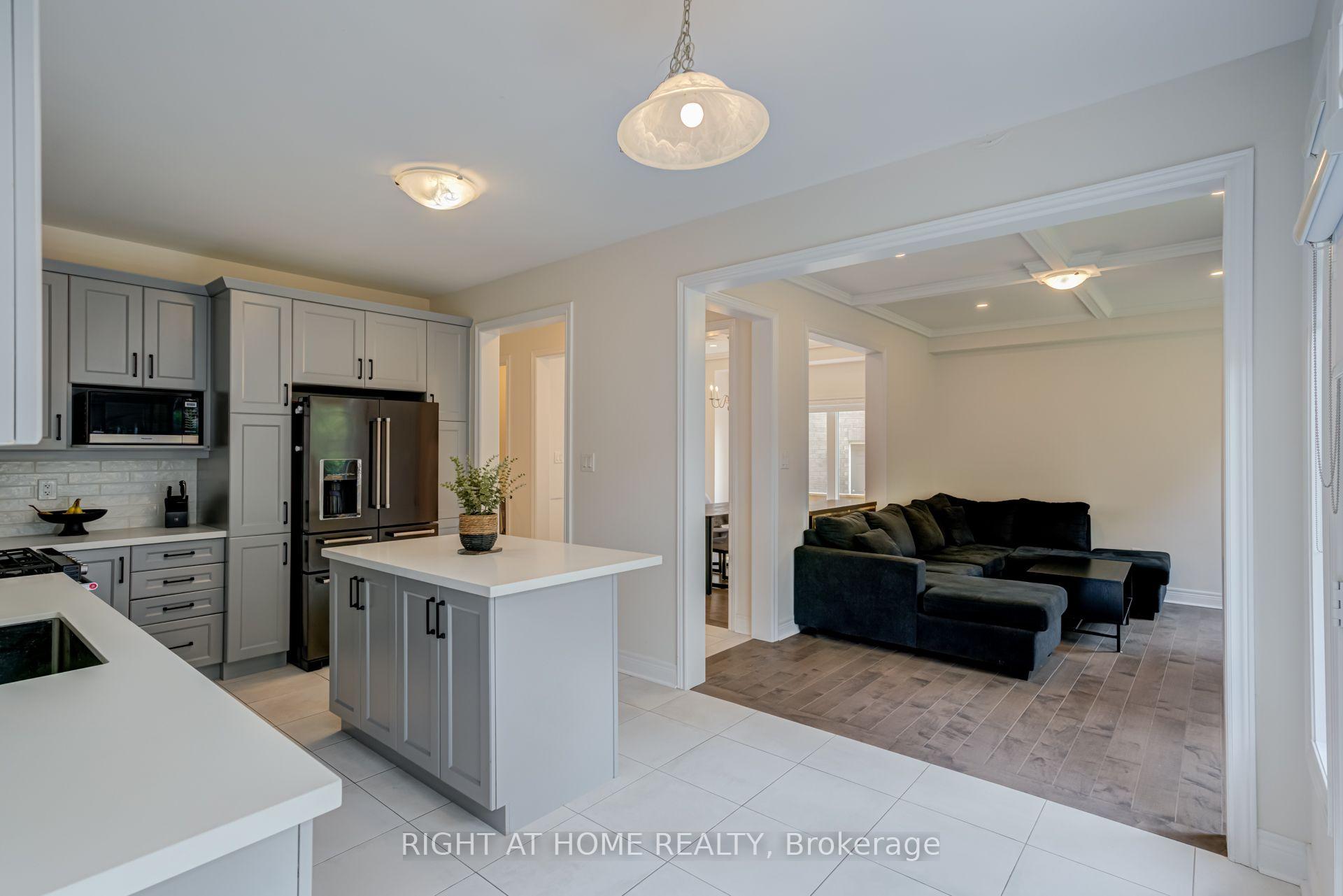 Photo 12 of 51 Rosewell Crescent, Halton Hills, Georgetown — HOMEH
