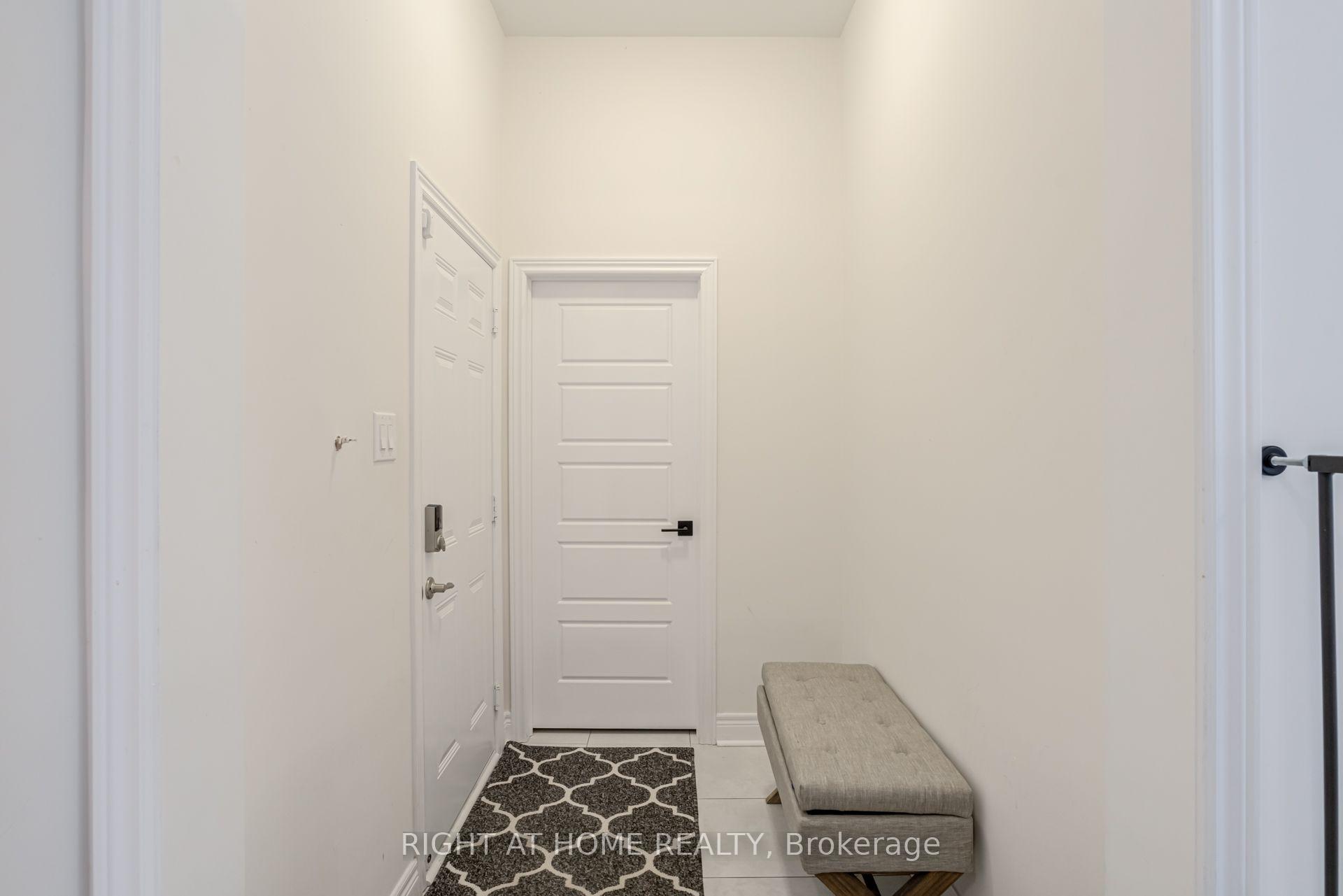 Photo 22 of 51 Rosewell Crescent, Halton Hills, Georgetown — HOMEH