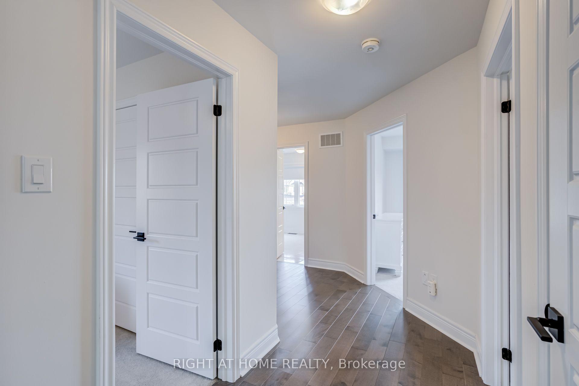 Photo 26 of 51 Rosewell Crescent, Halton Hills, Georgetown — HOMEH