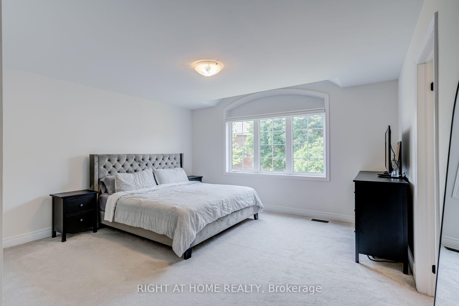 Photo 29 of 51 Rosewell Crescent, Halton Hills, Georgetown — HOMEH