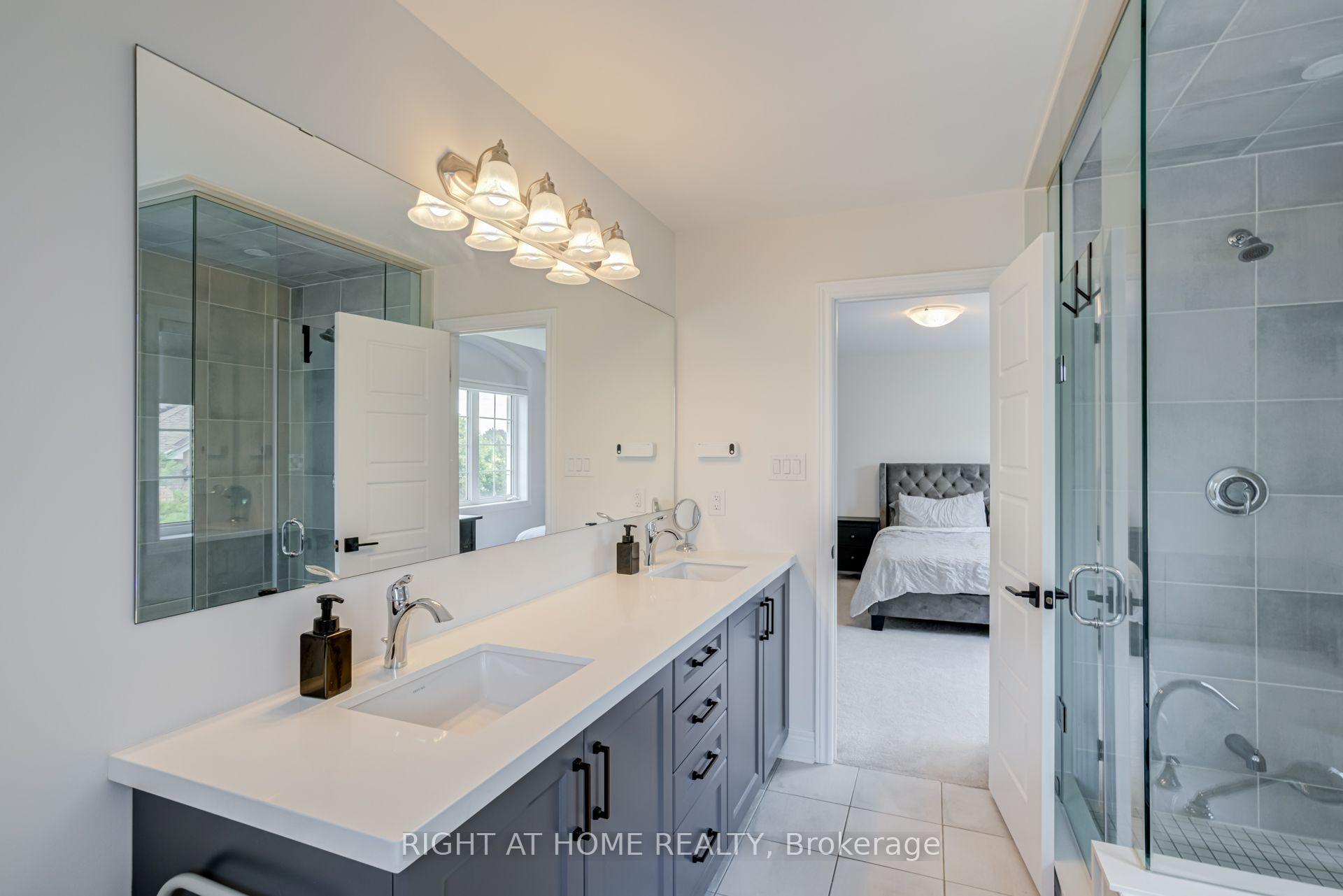 Photo 35 of 51 Rosewell Crescent, Halton Hills, Georgetown — HOMEH