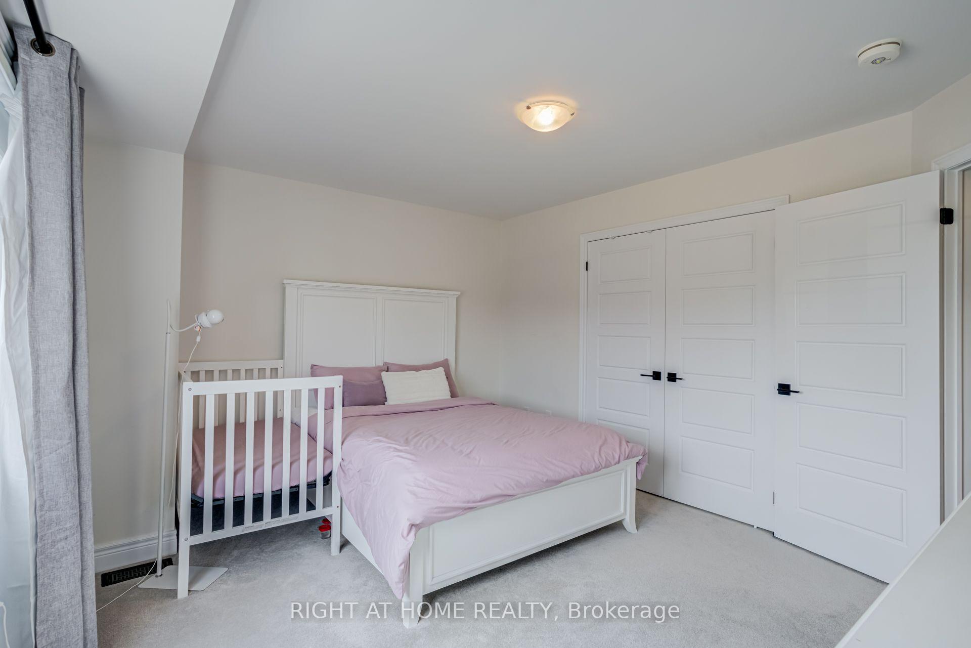 Photo 38 of 51 Rosewell Crescent, Halton Hills, Georgetown — HOMEH