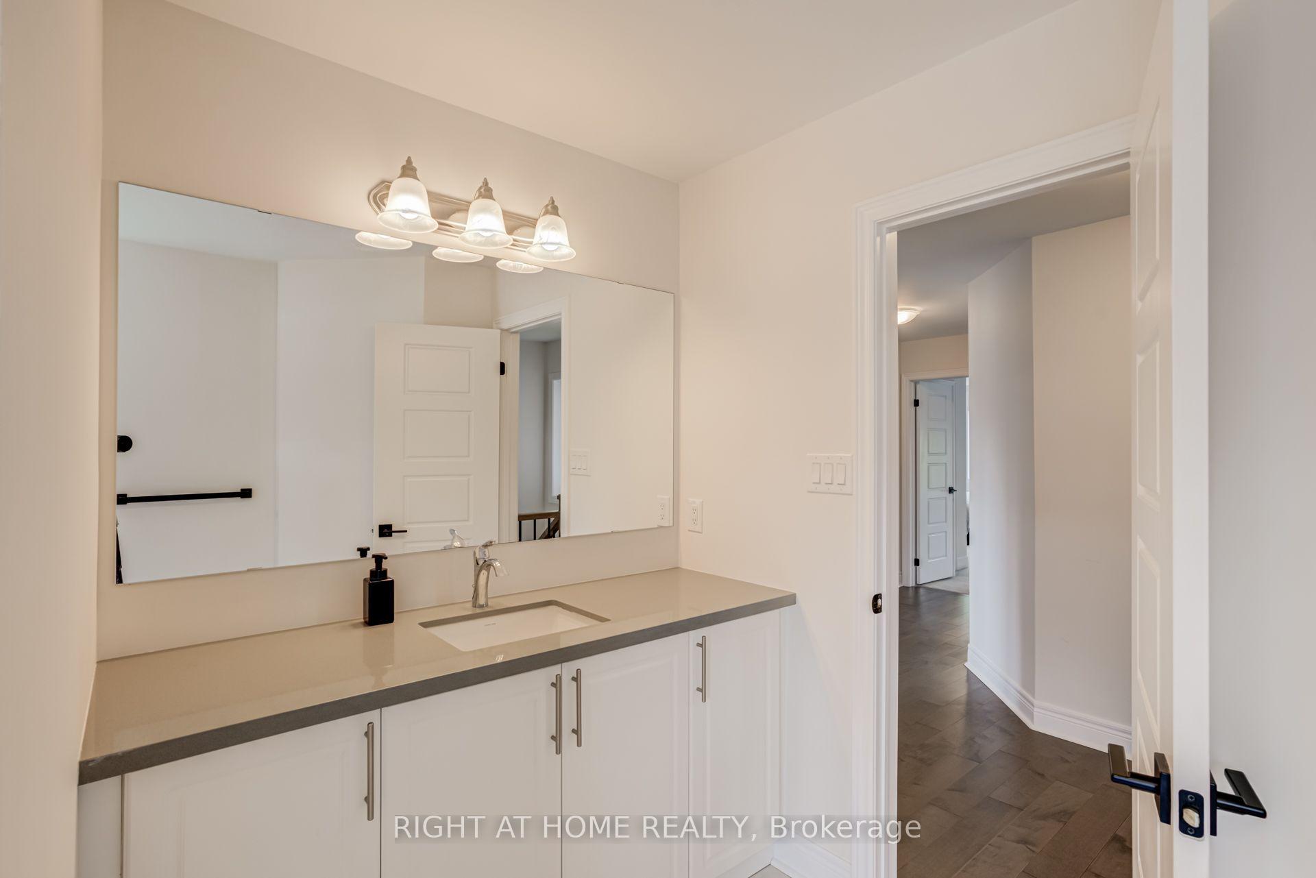 Photo 42 of 51 Rosewell Crescent, Halton Hills, Georgetown — HOMEH