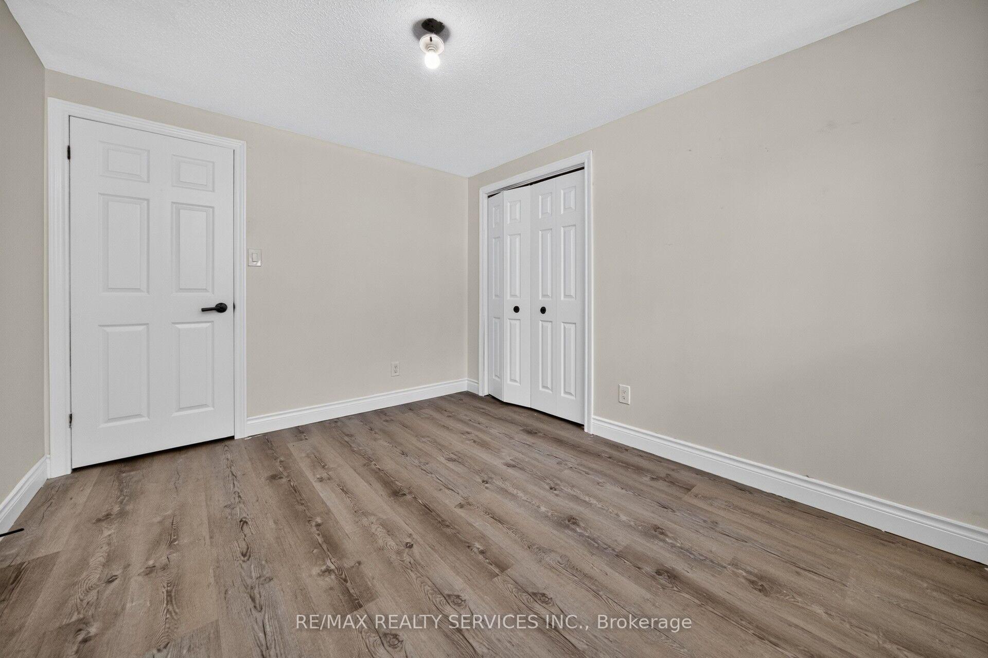 Photo 34 of 115 Amberly Boulevard, Hamilton, Ancaster — HOMEH