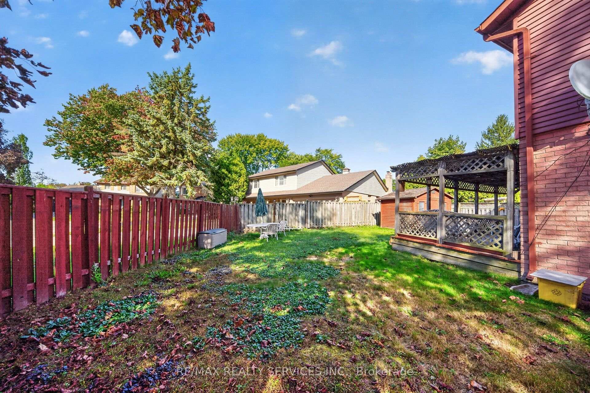 Photo 38 of 115 Amberly Boulevard, Hamilton, Ancaster — HOMEH