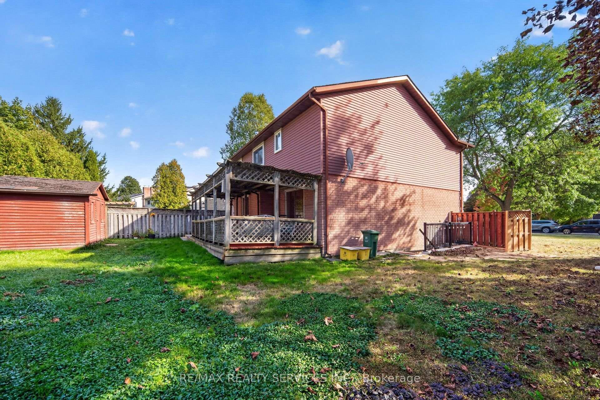 Photo 39 of 115 Amberly Boulevard, Hamilton, Ancaster — HOMEH
