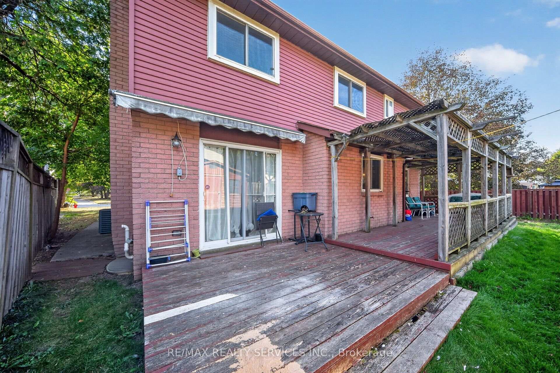 Photo 40 of 115 Amberly Boulevard, Hamilton, Ancaster — HOMEH