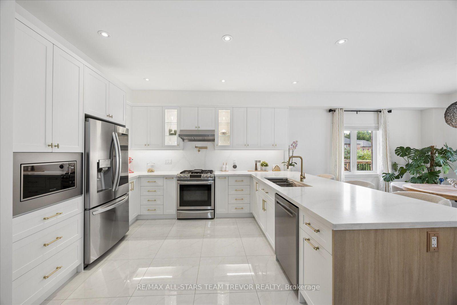 Photo 3 of 24 Scotia Road, Georgina, Sutton & Jackson's Point — HOMEH